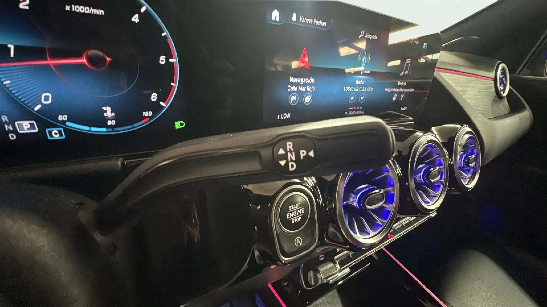Mercedes-Benz GLA 200 D - foto 19