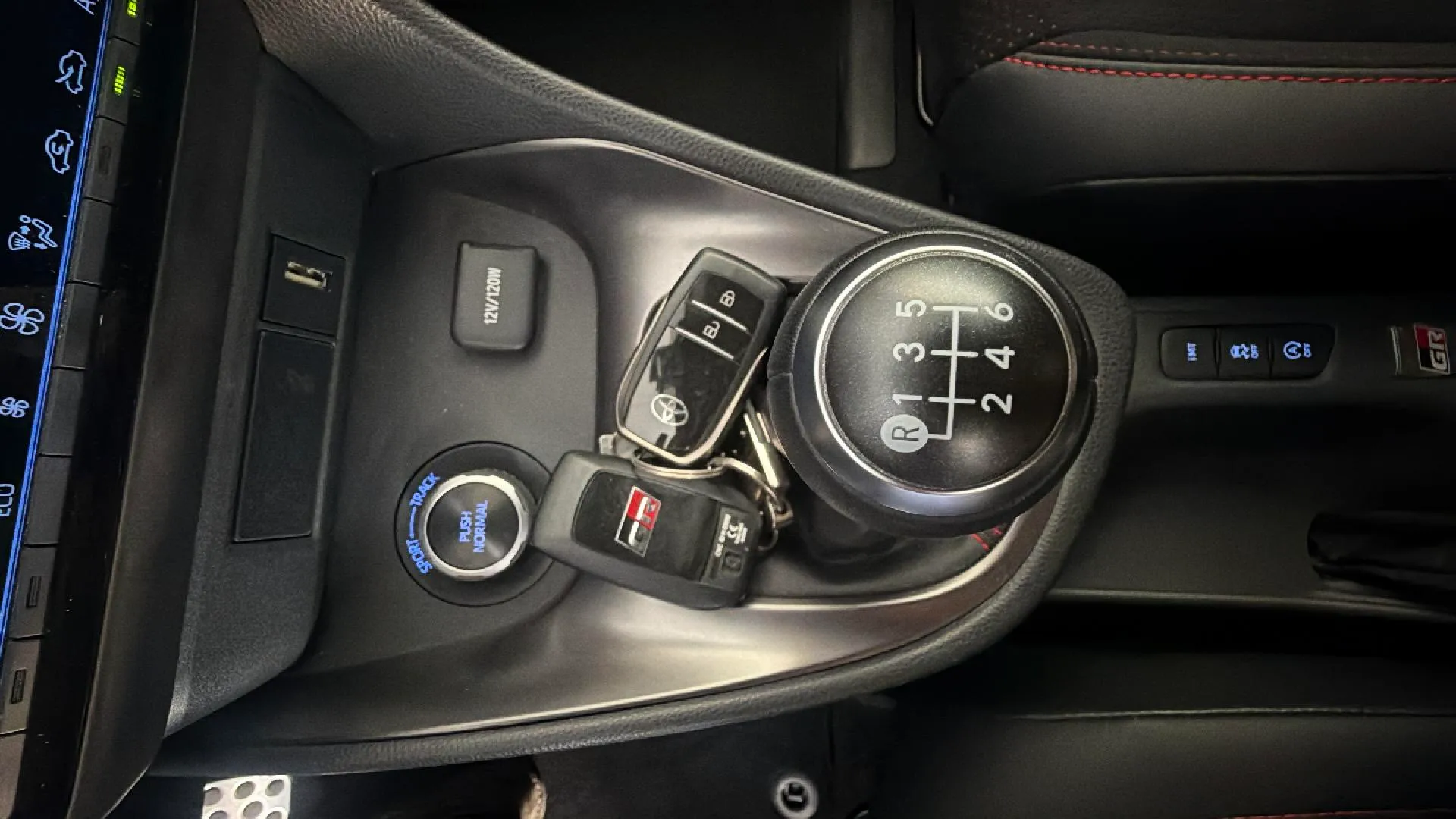 Toyota Yaris 1.6 RZ Circuit Pack - foto 17
