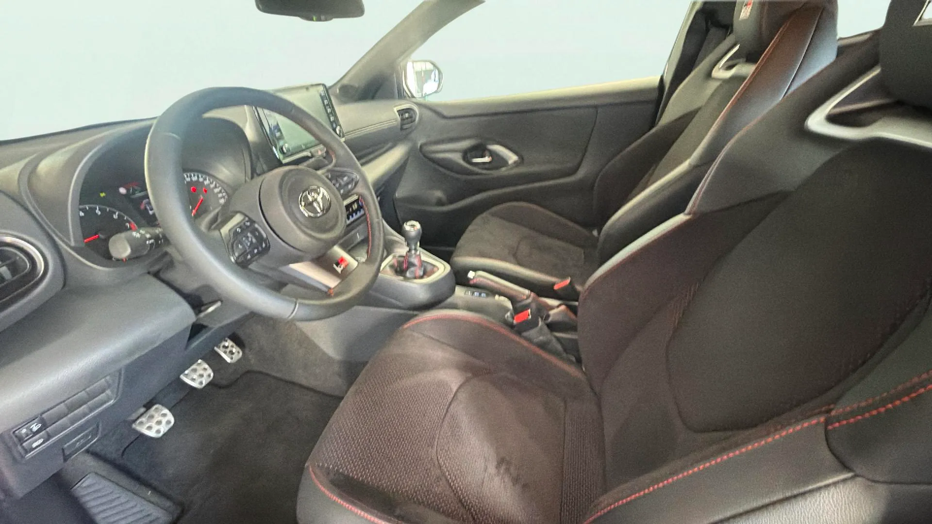 Toyota Yaris 1.6 RZ Circuit Pack - foto 15