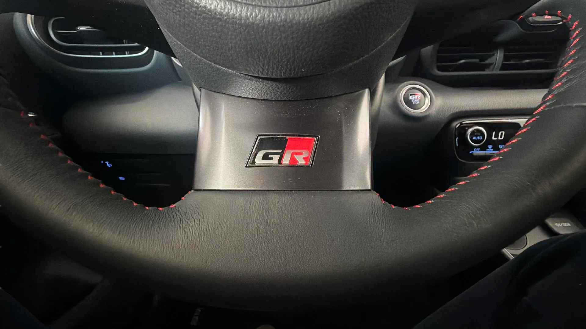 Toyota Yaris 1.6 RZ Circuit Pack - foto 26