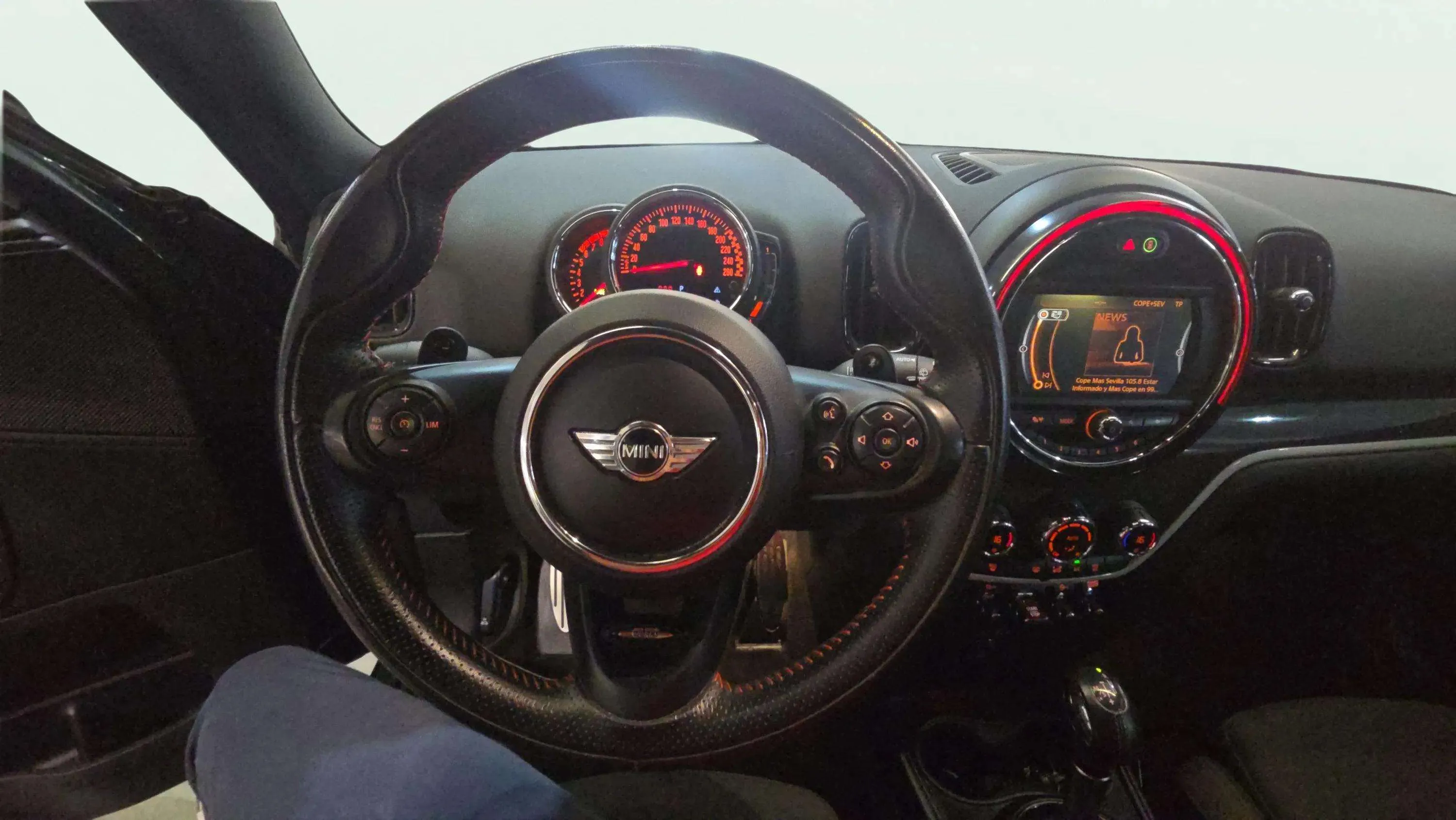 MINI Countryman John Cooper Works ALL4 - foto 8