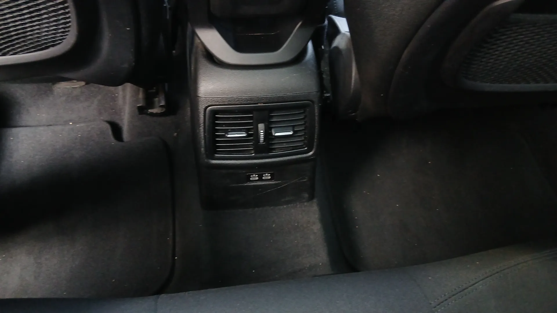 BMW X1 sDrive18i - foto 22