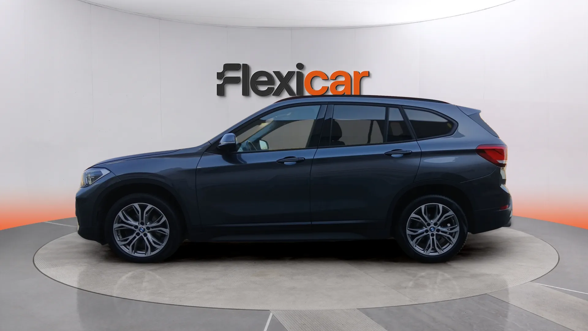 BMW X1 sDrive18i - foto 5