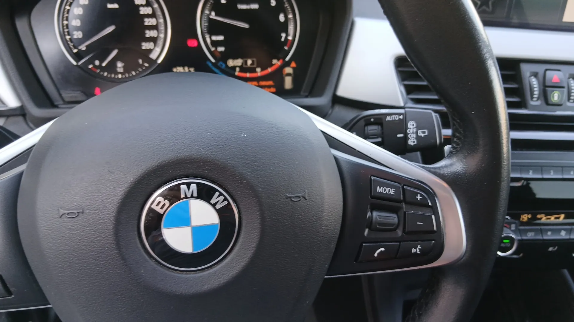 BMW X1 sDrive18i - foto 15