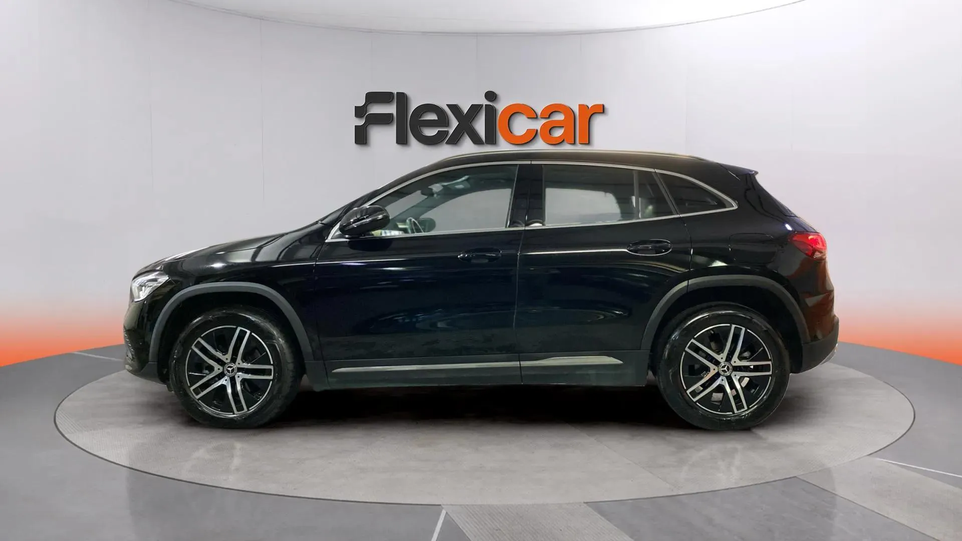 Mercedes-Benz GLA 200 D - foto 3