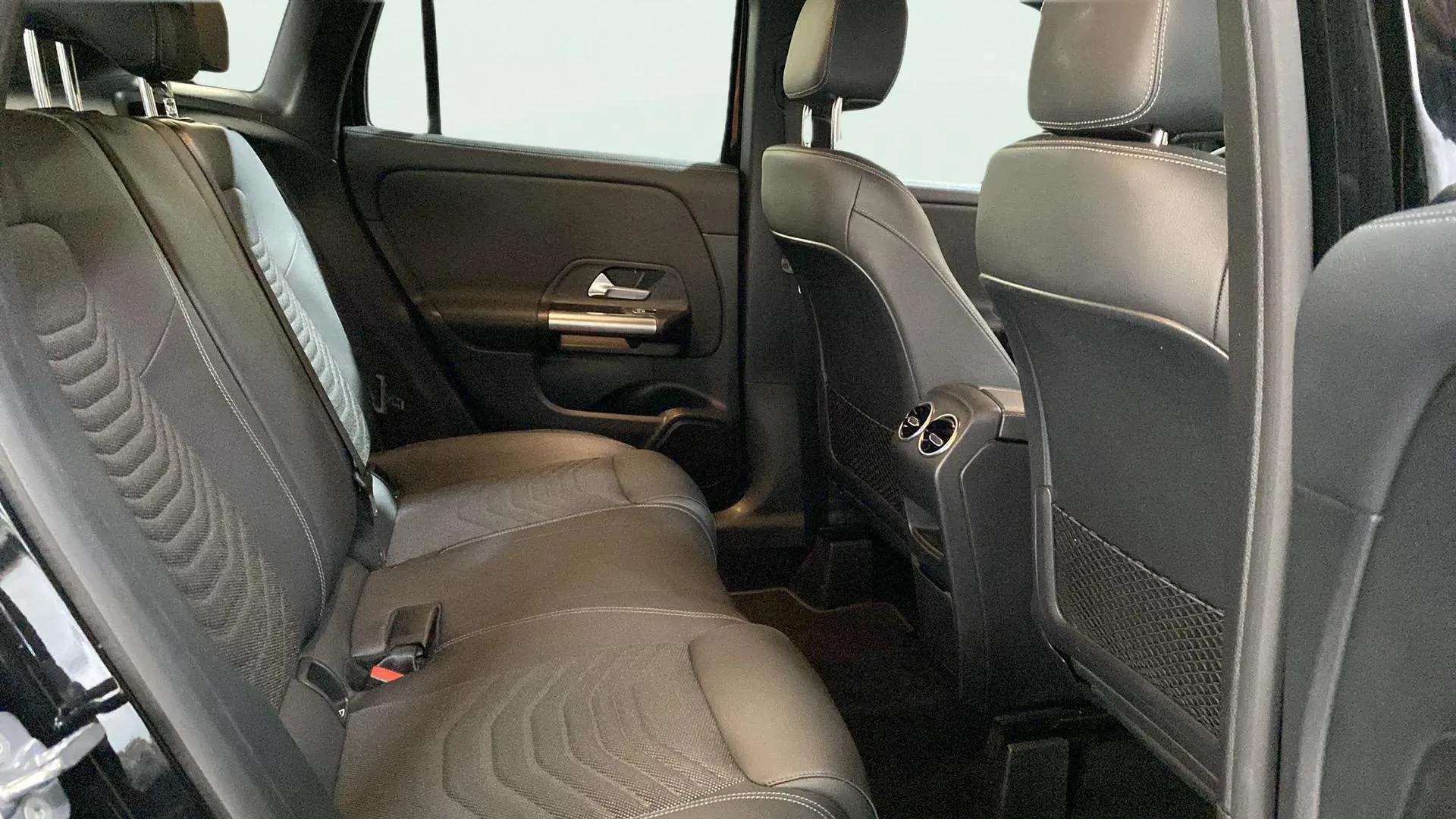 Mercedes-Benz GLA 200 D - foto 10