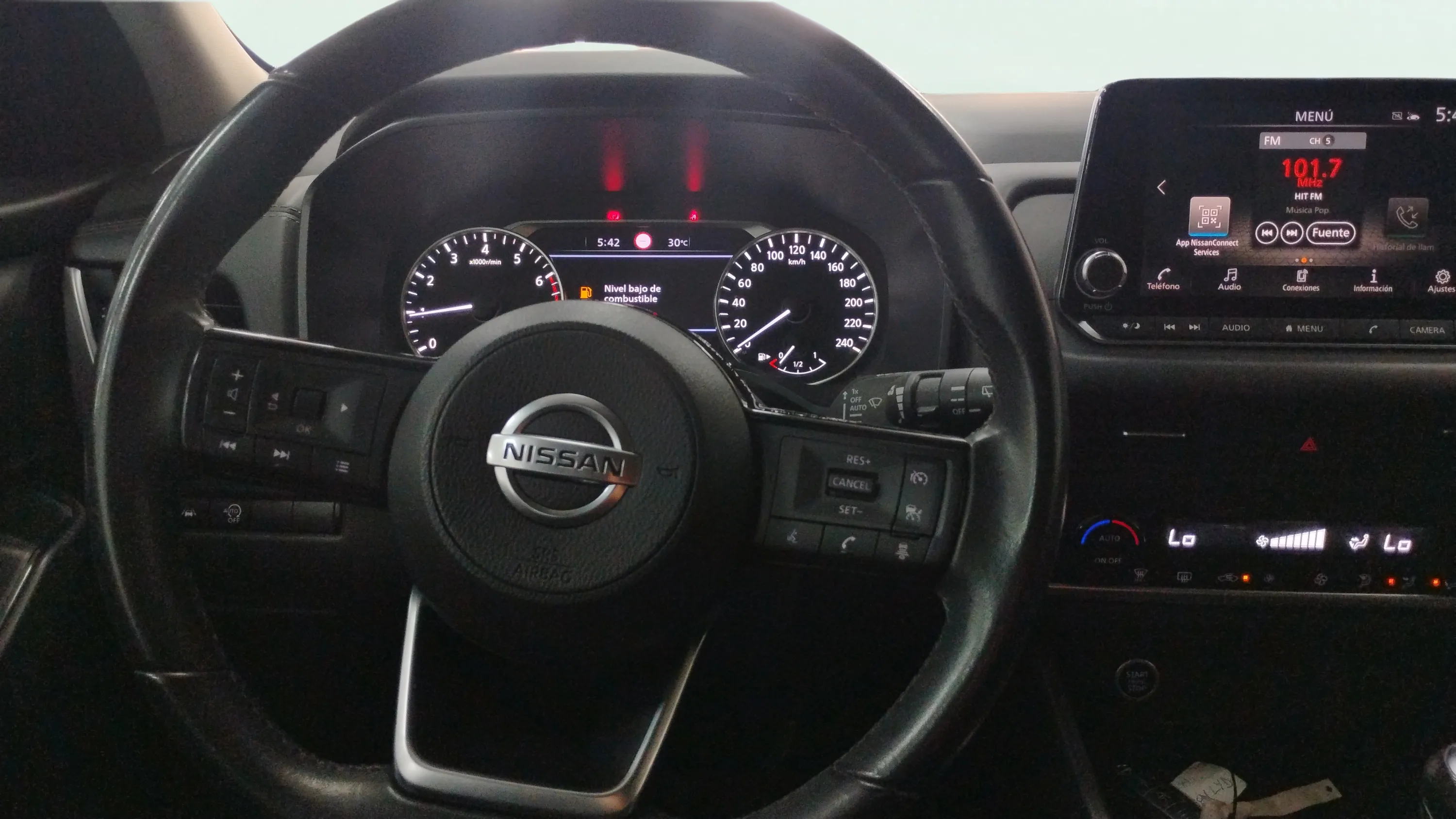 Nissan Qashqai DIG-T mHEV 4x2 Acenta - foto 12