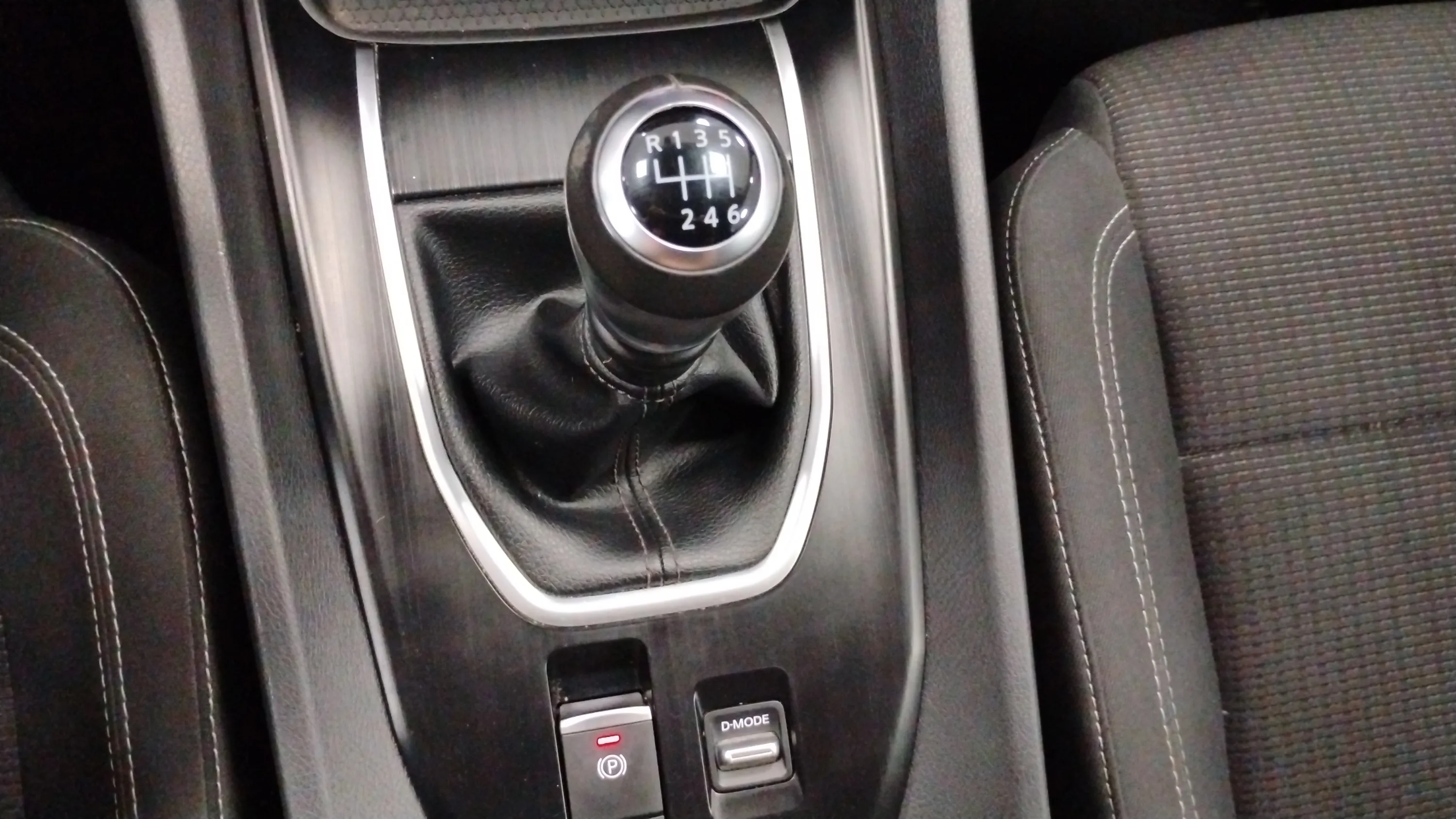 Nissan Qashqai DIG-T mHEV 4x2 Acenta - foto 22