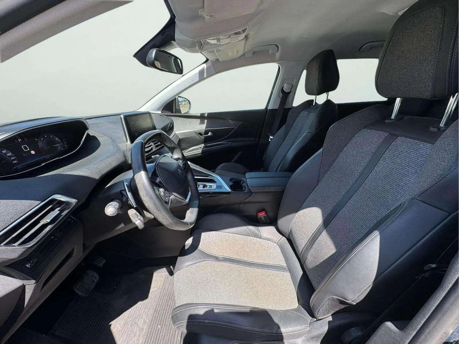 Peugeot 5008 Active 1.2L PureTech (130) EAT8 - foto 8