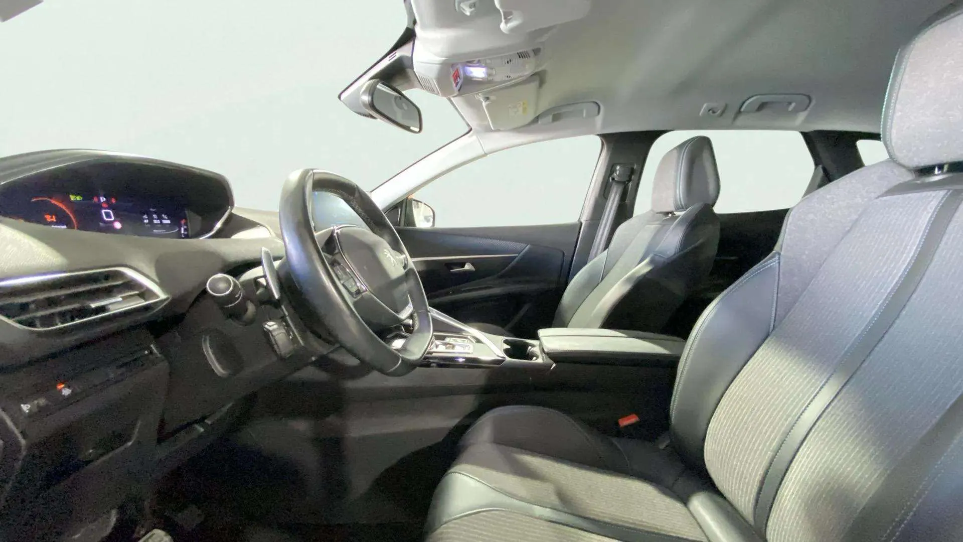 Peugeot 3008 1.5 BlueHDi Allure EAT8 - foto 11