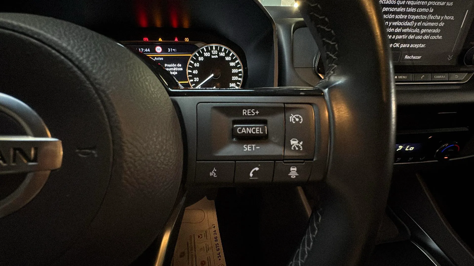 Nissan Qashqai DIG-T mHEV 4x2 Acenta - foto 13