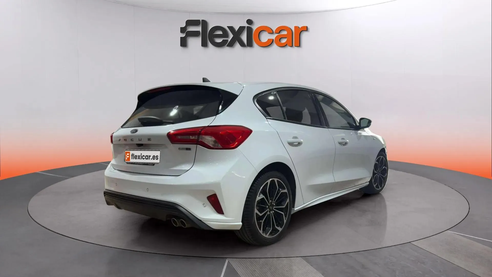 Ford Focus 1.0 EcoBoost MHEV ST-Line - foto 8