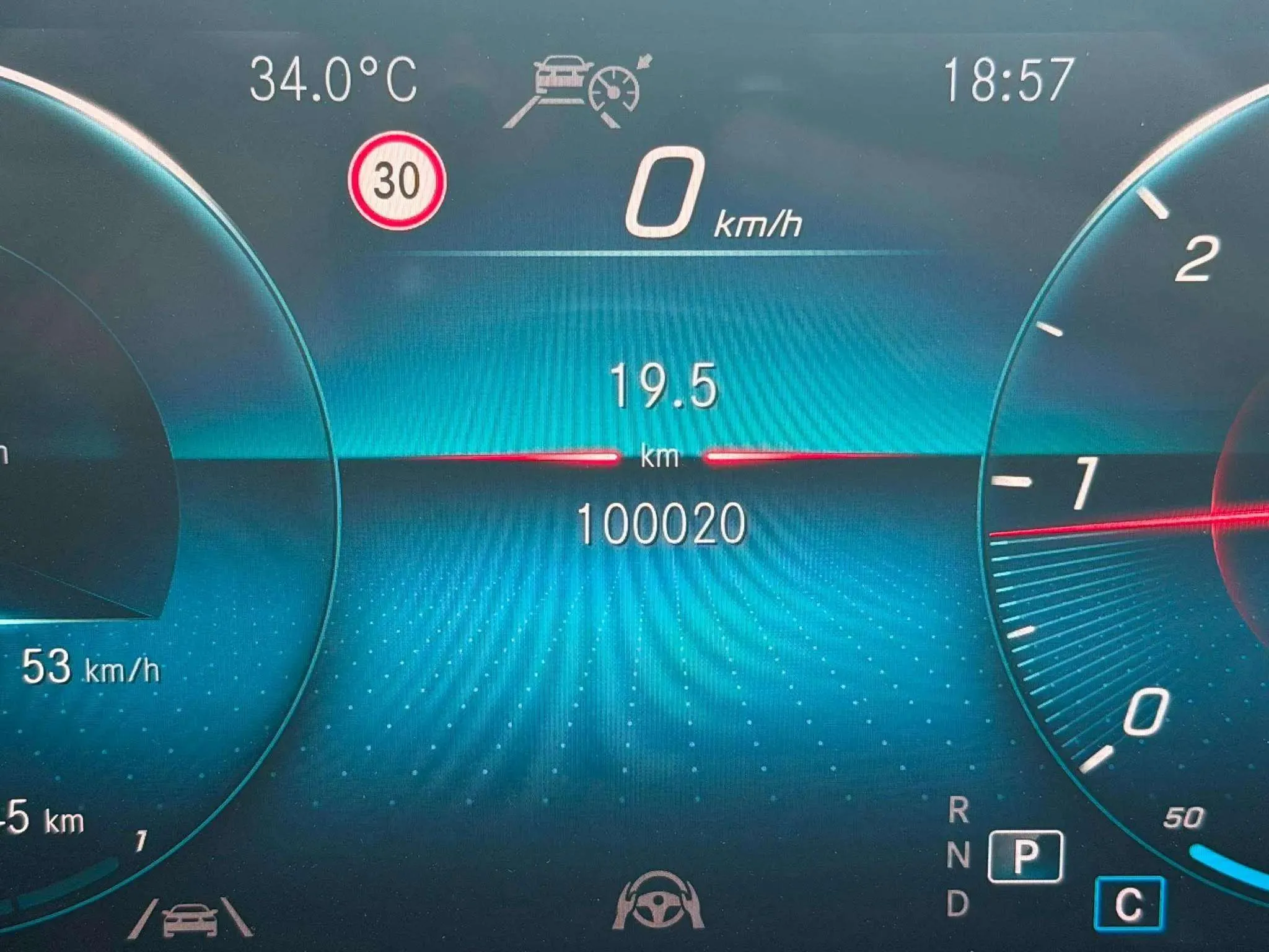 Mercedes-Benz GLB 2.0 GLB 200 D DCT - foto 18