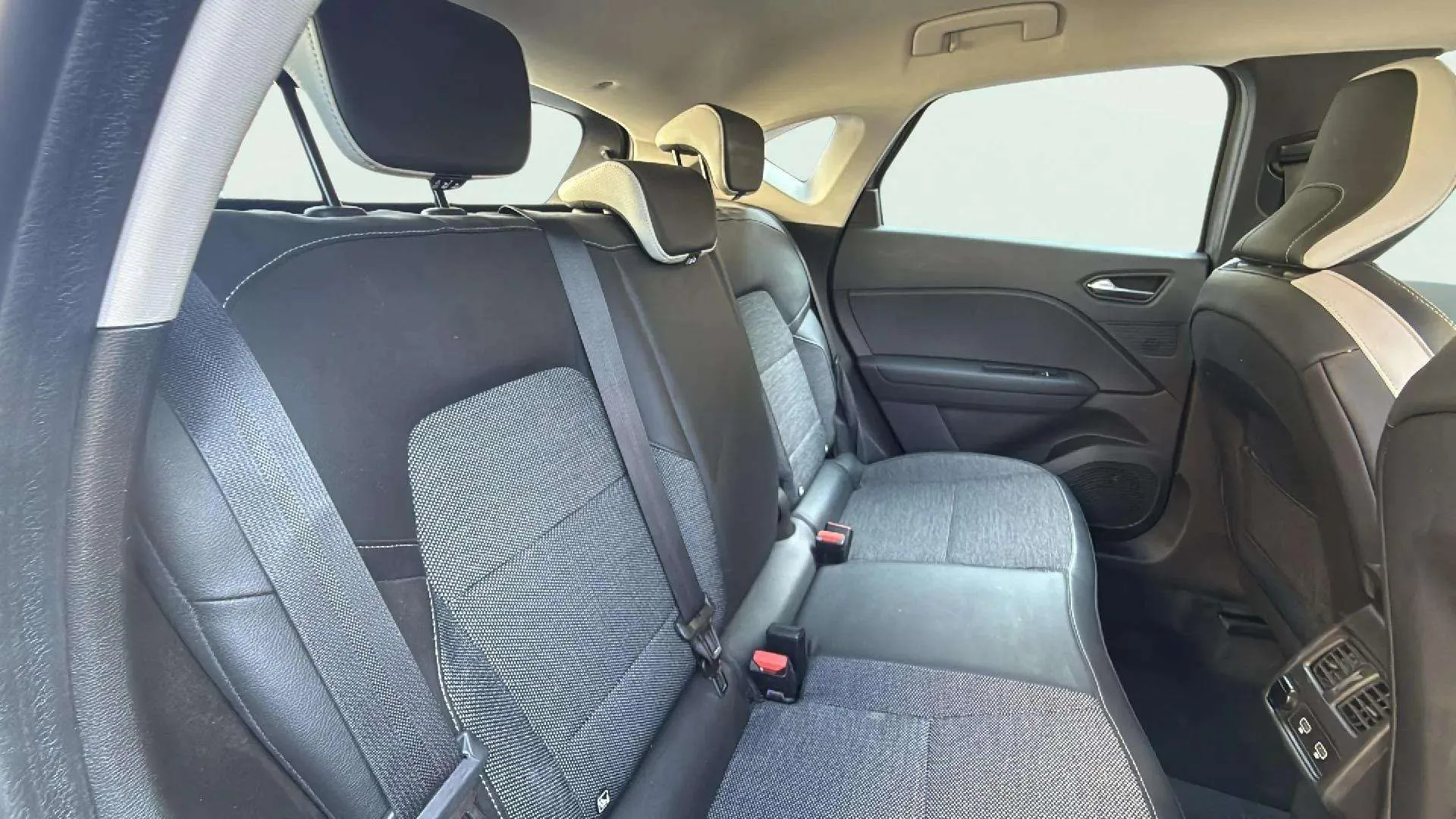 Renault Captur Intens TCe GPF - foto 19