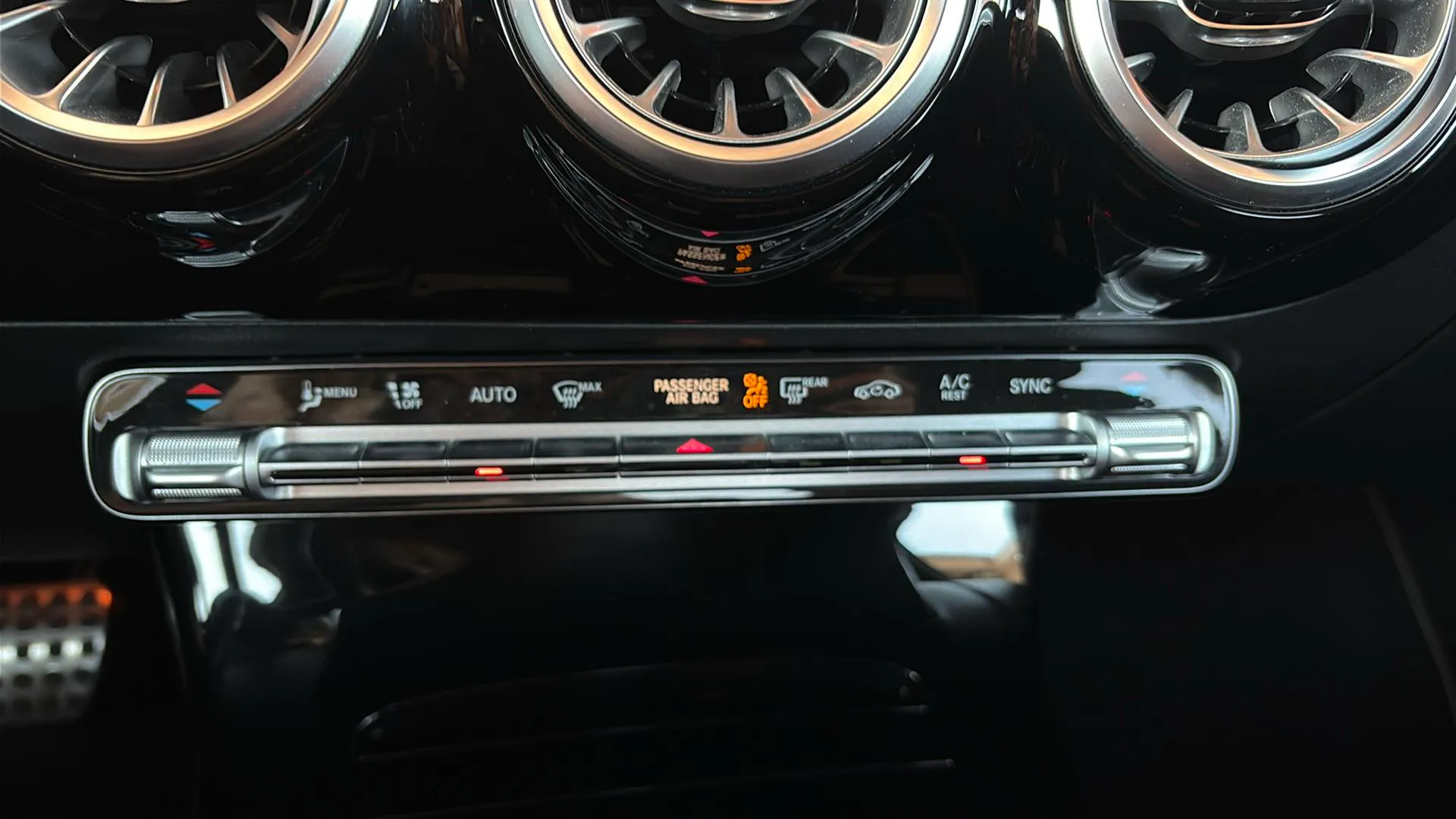 Mercedes-Benz Clase A Sedán A 200 d - foto 25