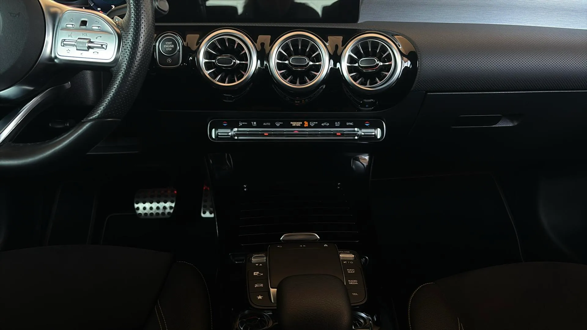 Mercedes-Benz Clase A Sedán A 200 d - foto 17