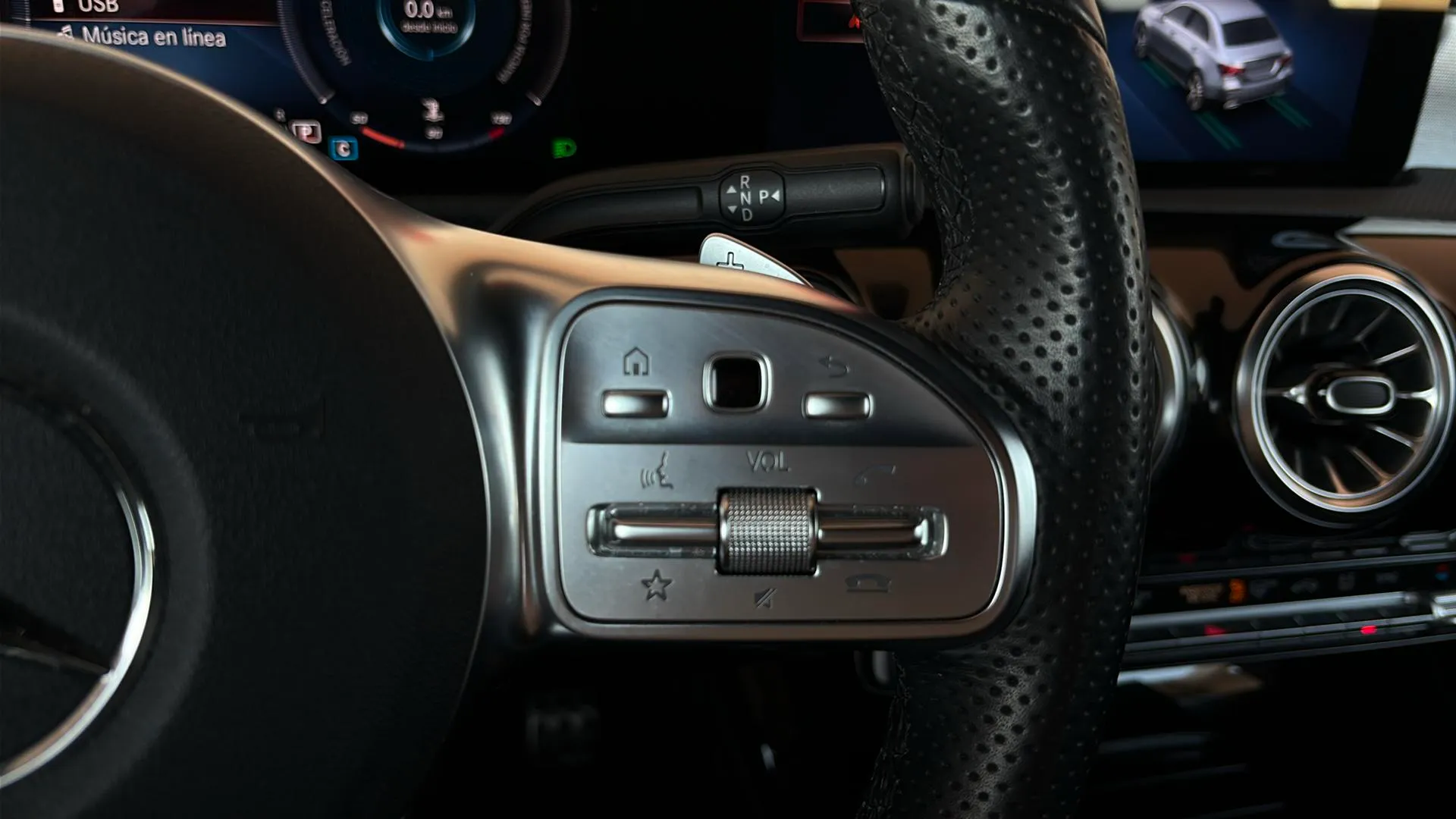 Mercedes-Benz Clase A Sedán A 200 d - foto 16