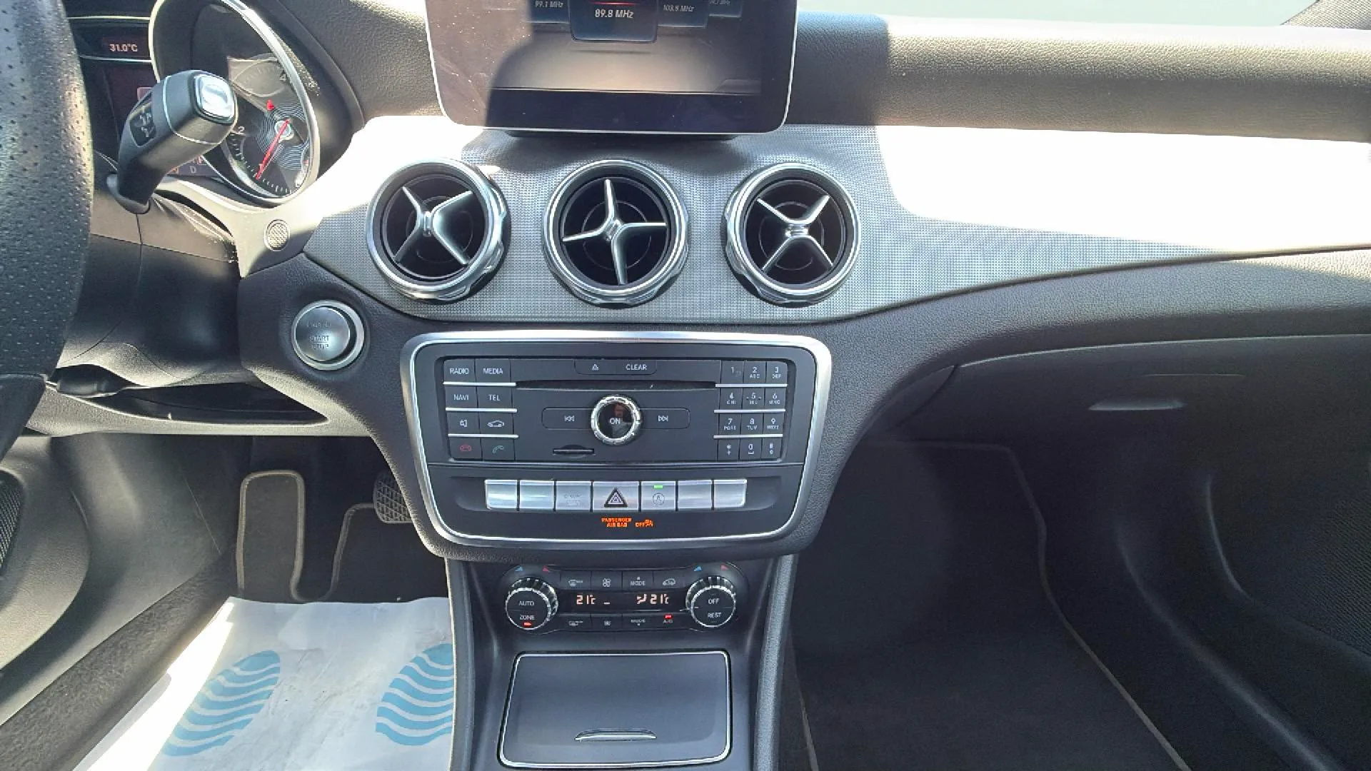 Mercedes-Benz GLA 200 d Urban - foto 21