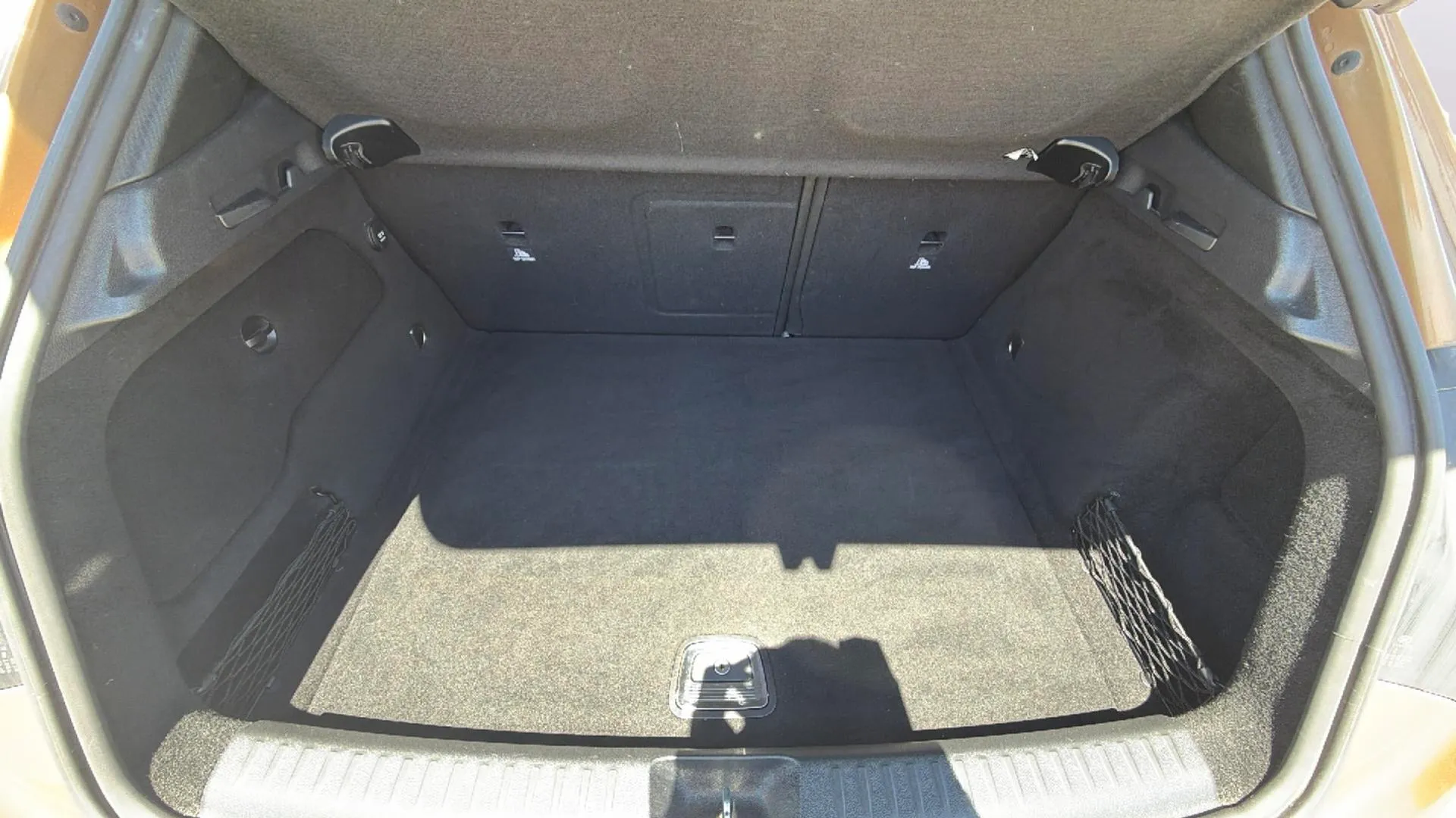 Mercedes-Benz GLA 200 d Urban - foto 9