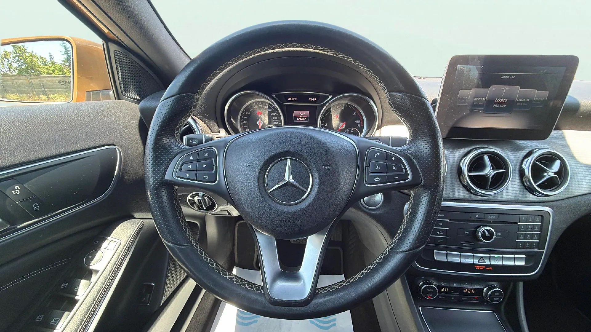 Mercedes-Benz GLA 200 d Urban - foto 16