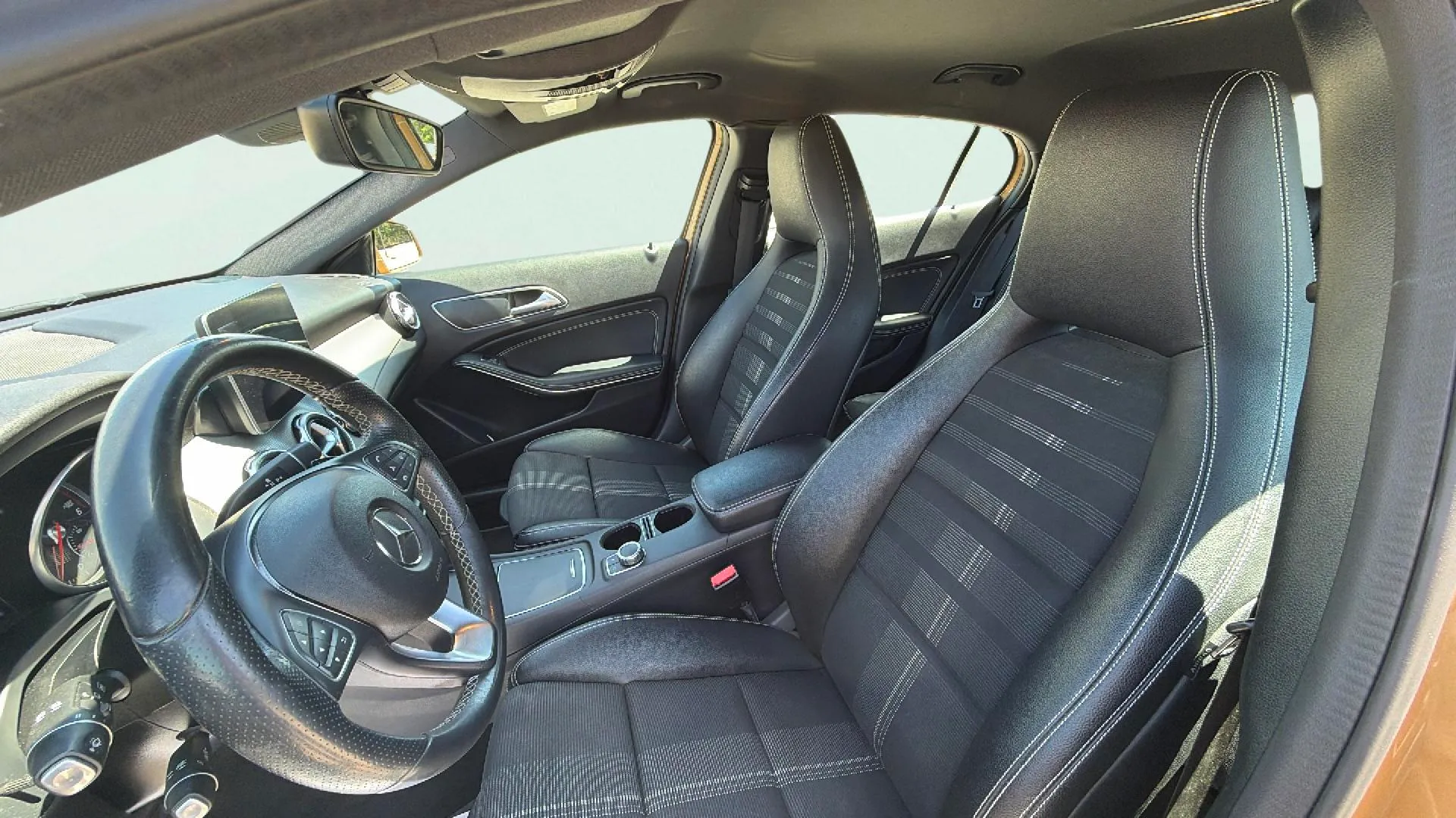 Mercedes-Benz GLA 200 d Urban - foto 12
