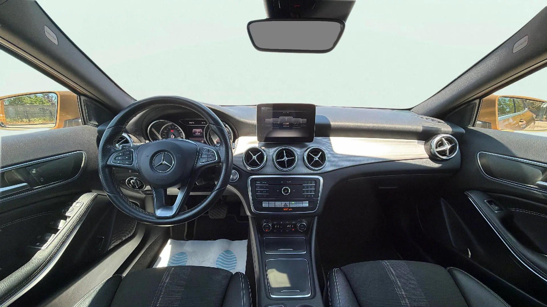 Mercedes-Benz GLA 200 d Urban - foto 15