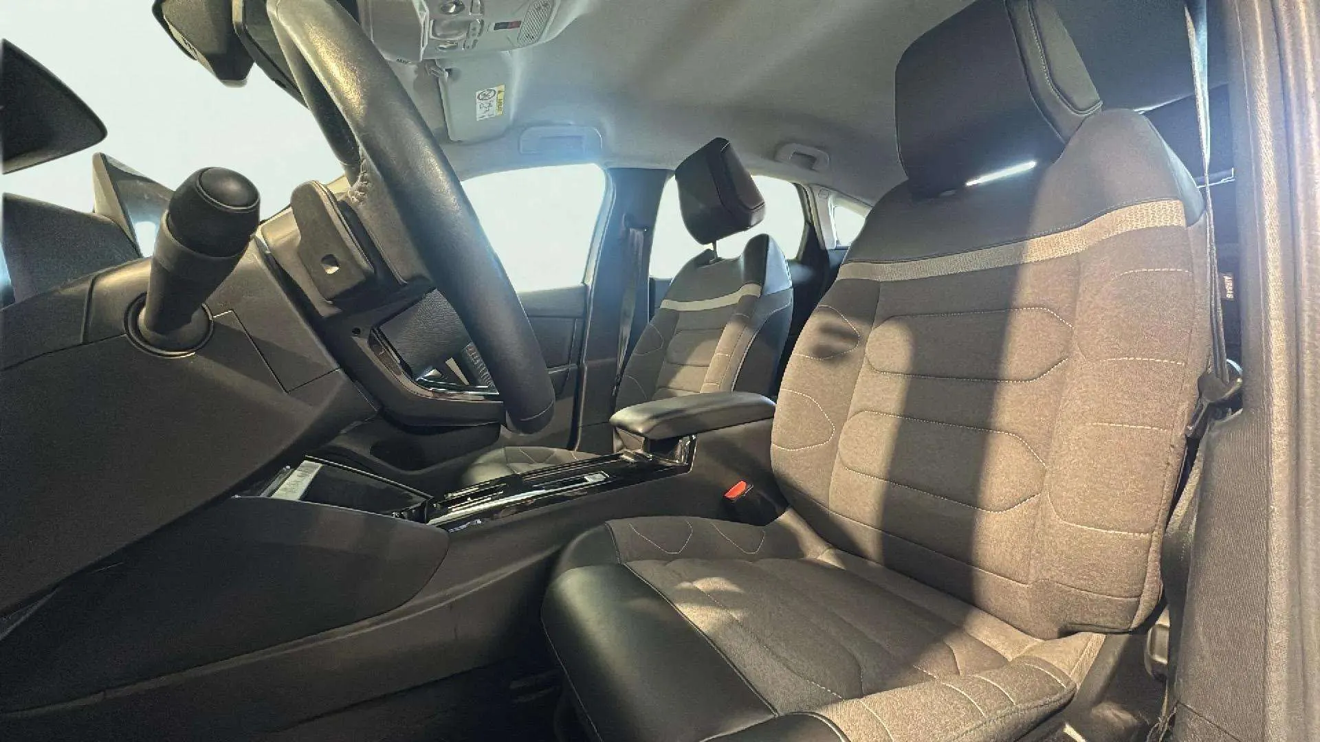 Citroën C4 BlueHDi 130 EAT8 Feel Pack - foto 15
