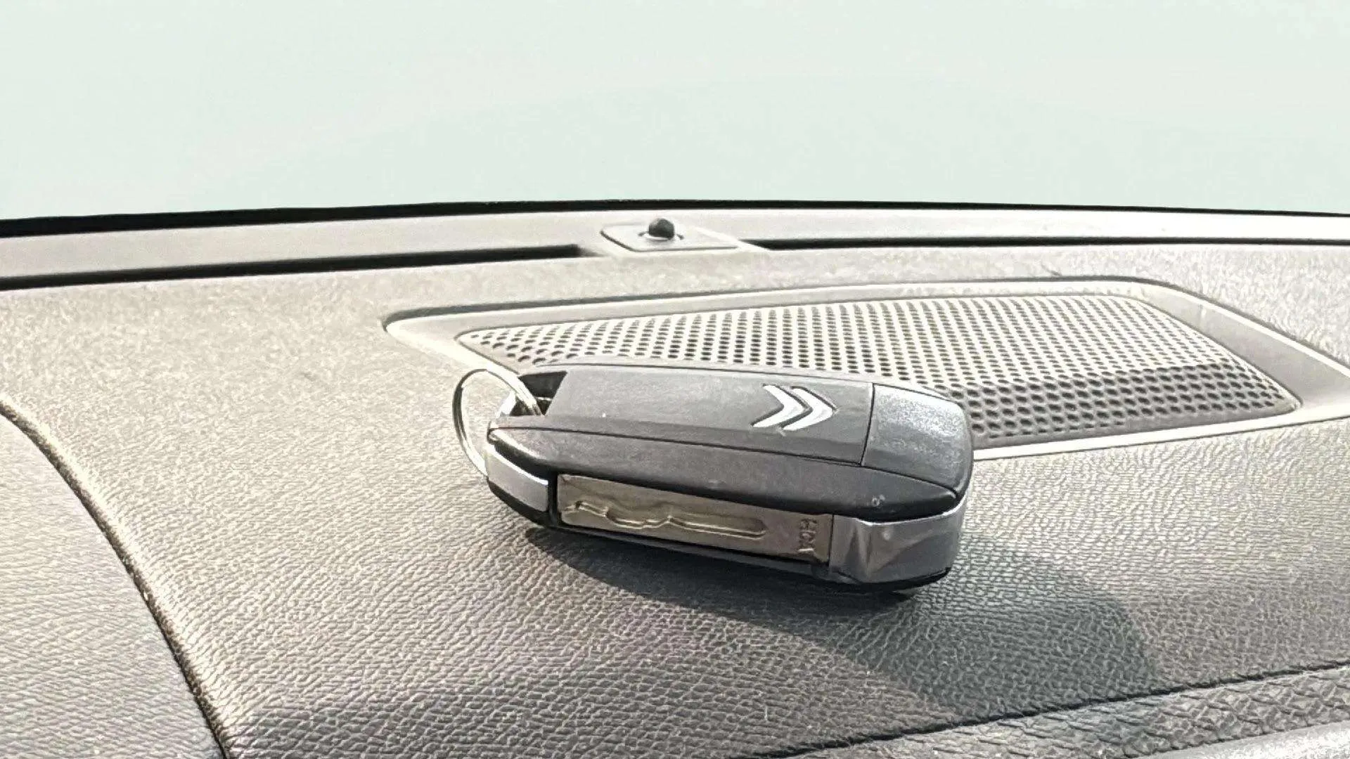 Citroën C4 BlueHDi 130 EAT8 Feel Pack - foto 18