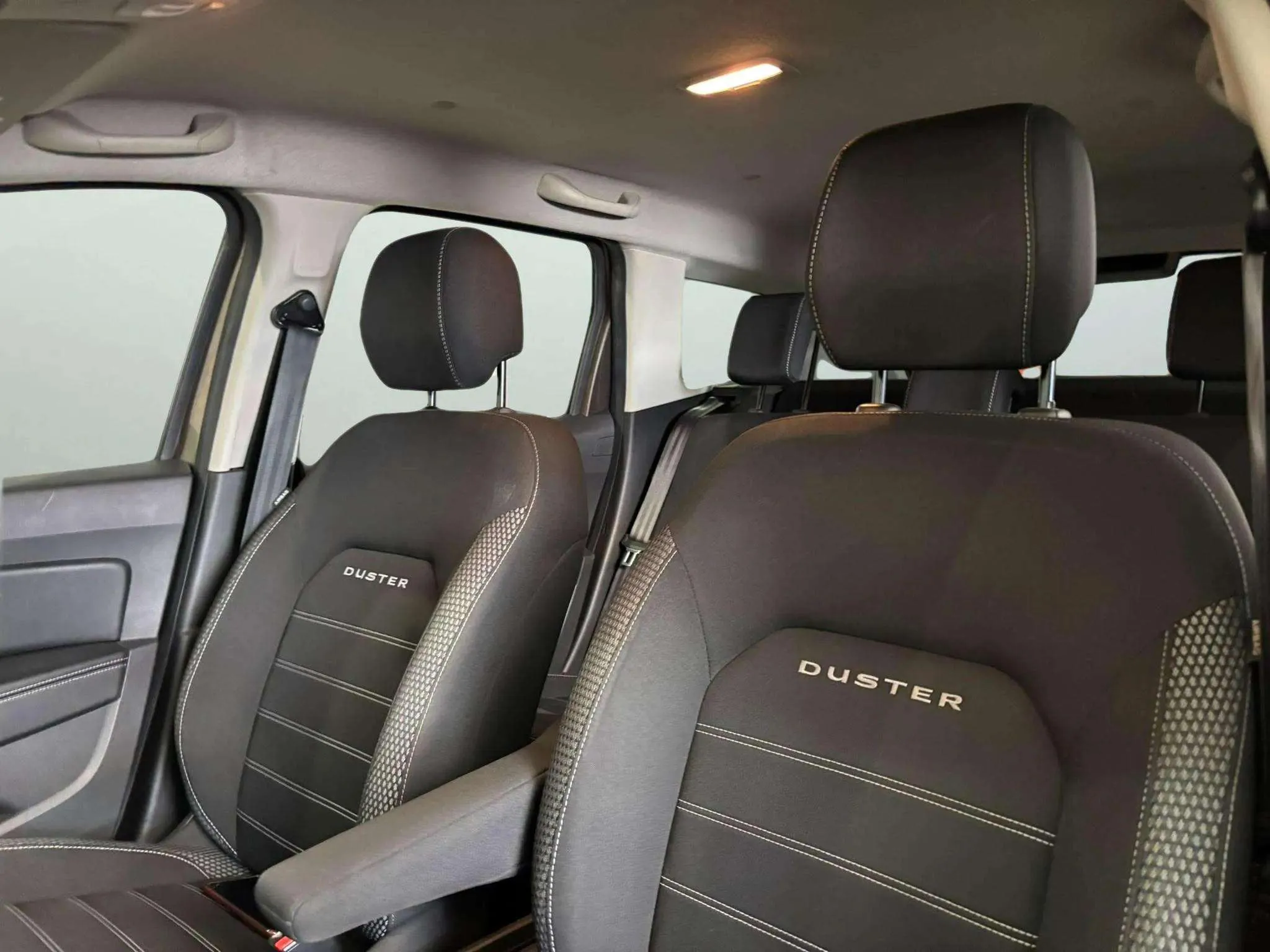 Dacia Duster Prestige TCe 4x2 GPF - foto 9