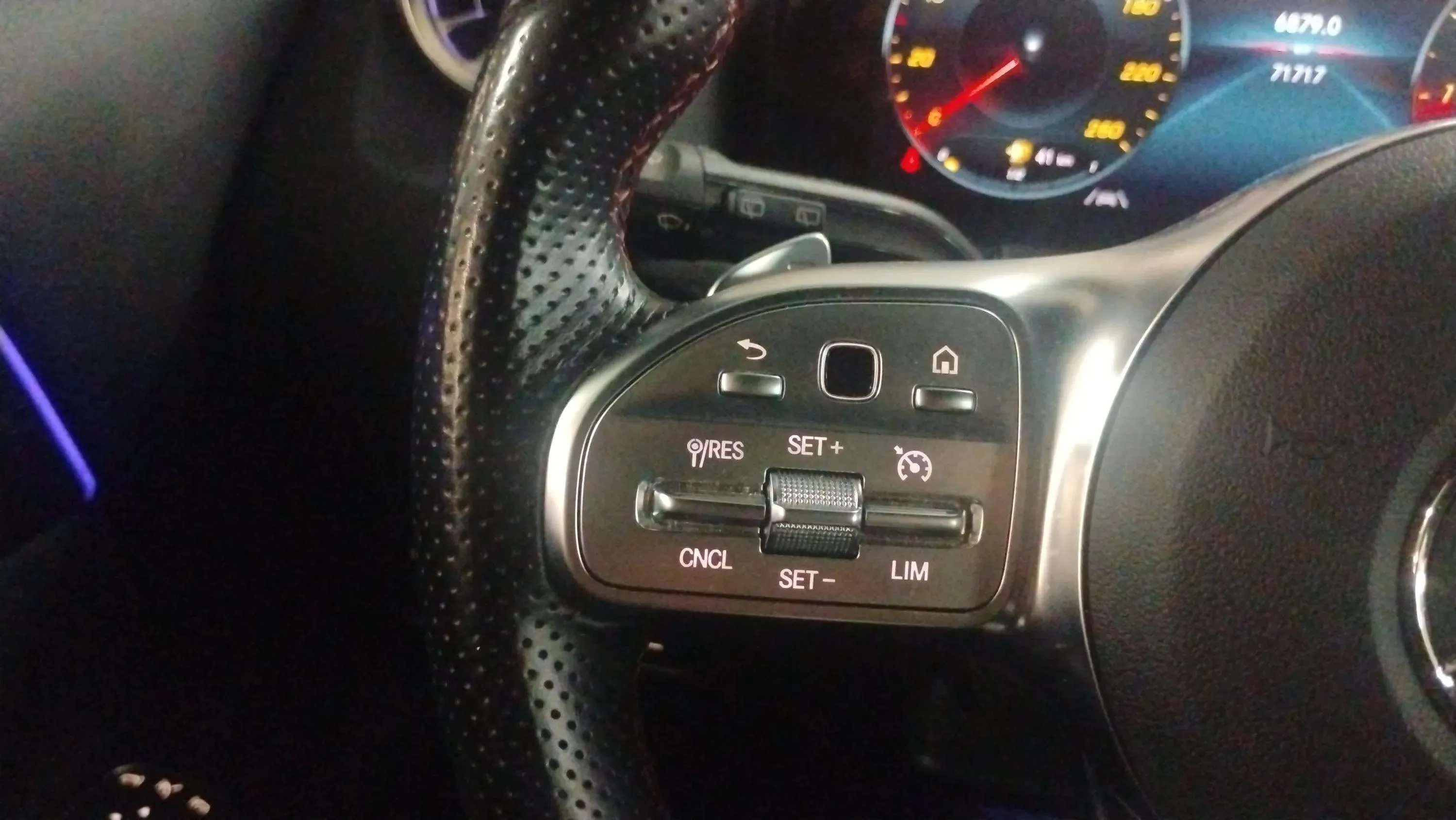 Mercedes-Benz GLA 200 - foto 21