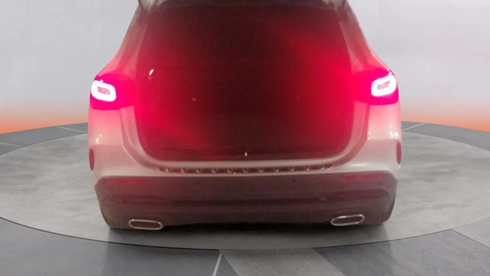 Mercedes-Benz GLA 200 - foto 29