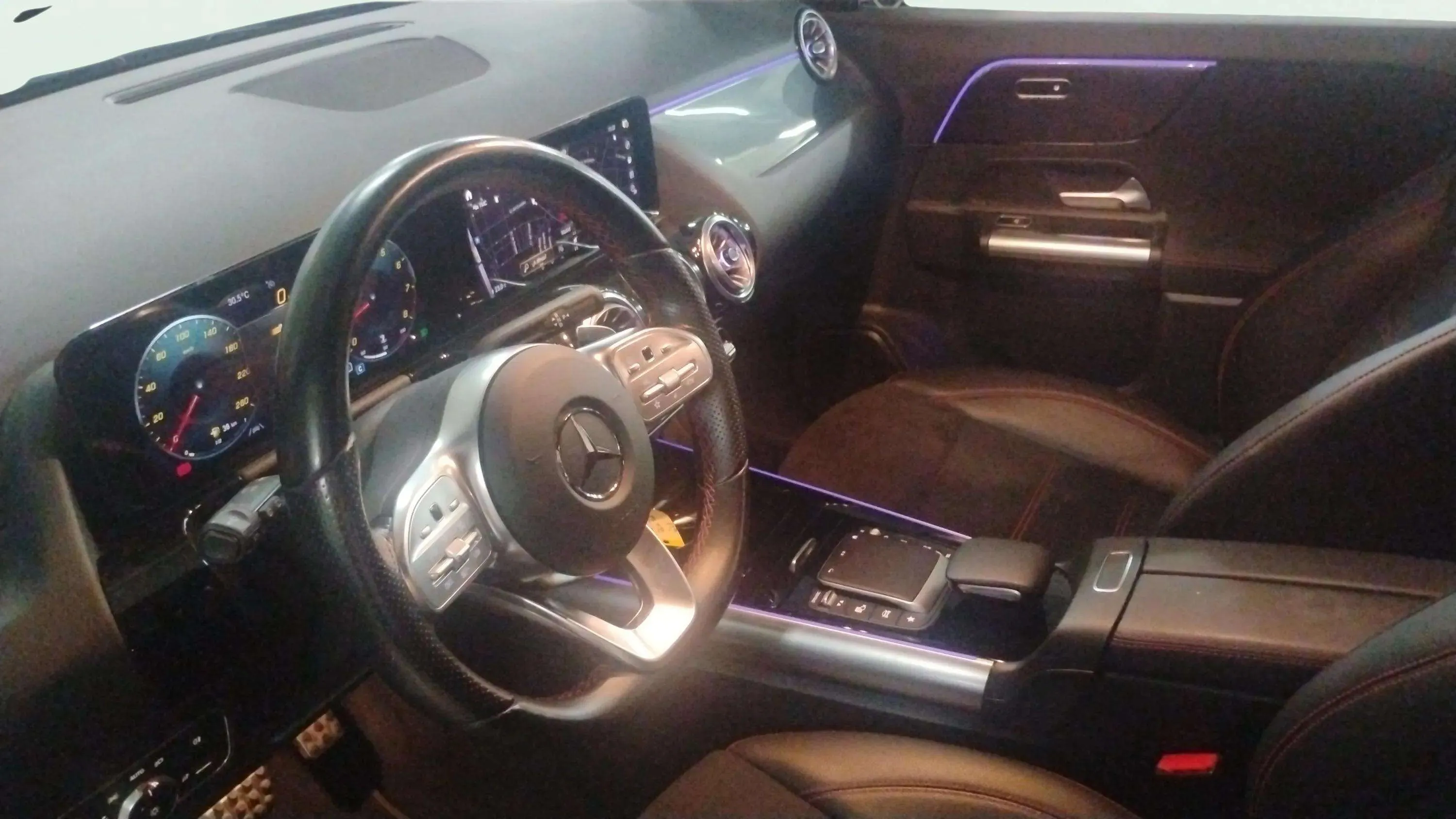 Mercedes-Benz GLA 200 - foto 6