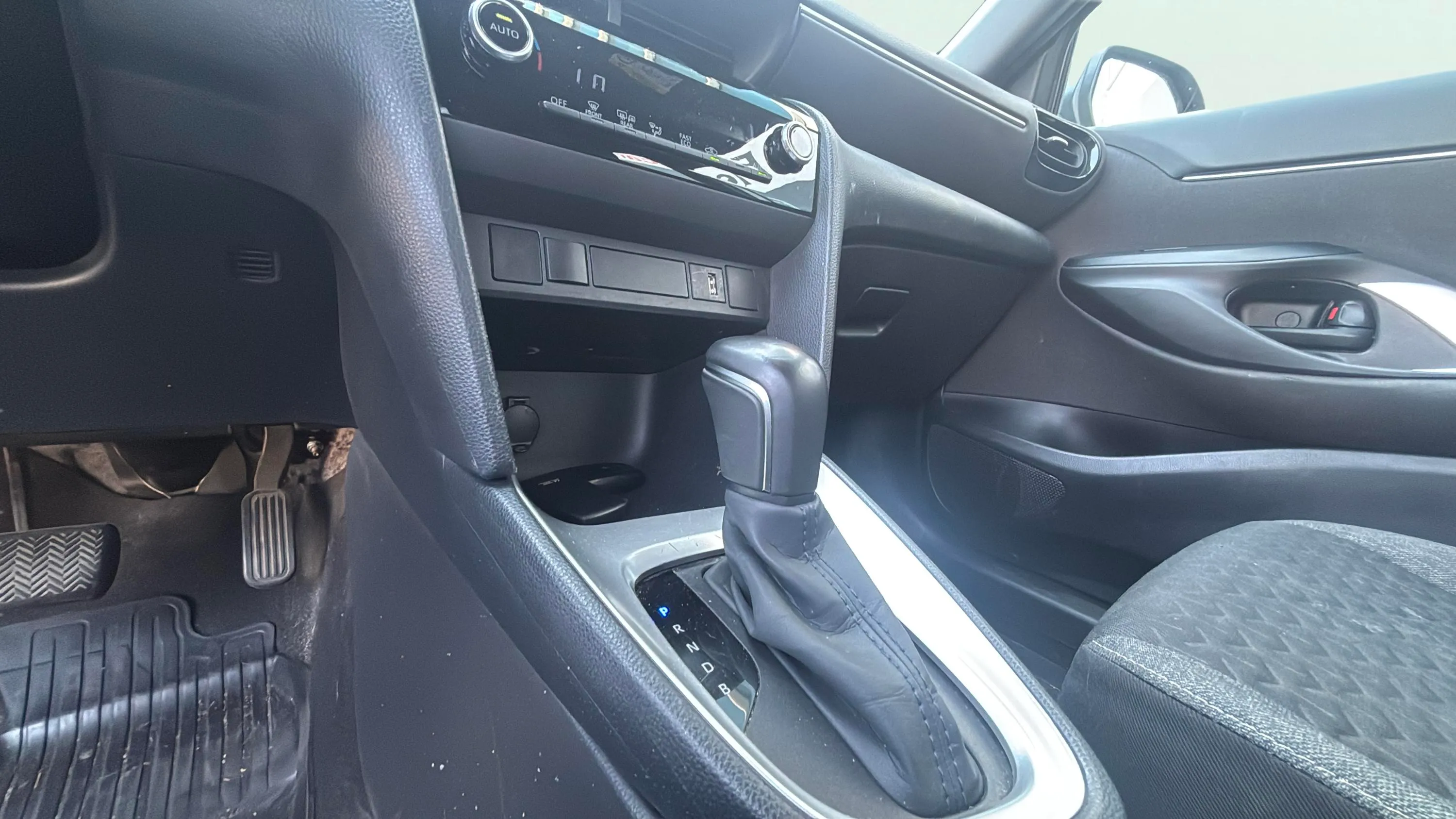 Toyota Yaris Cross 1.5 120H Active Tech - foto 23