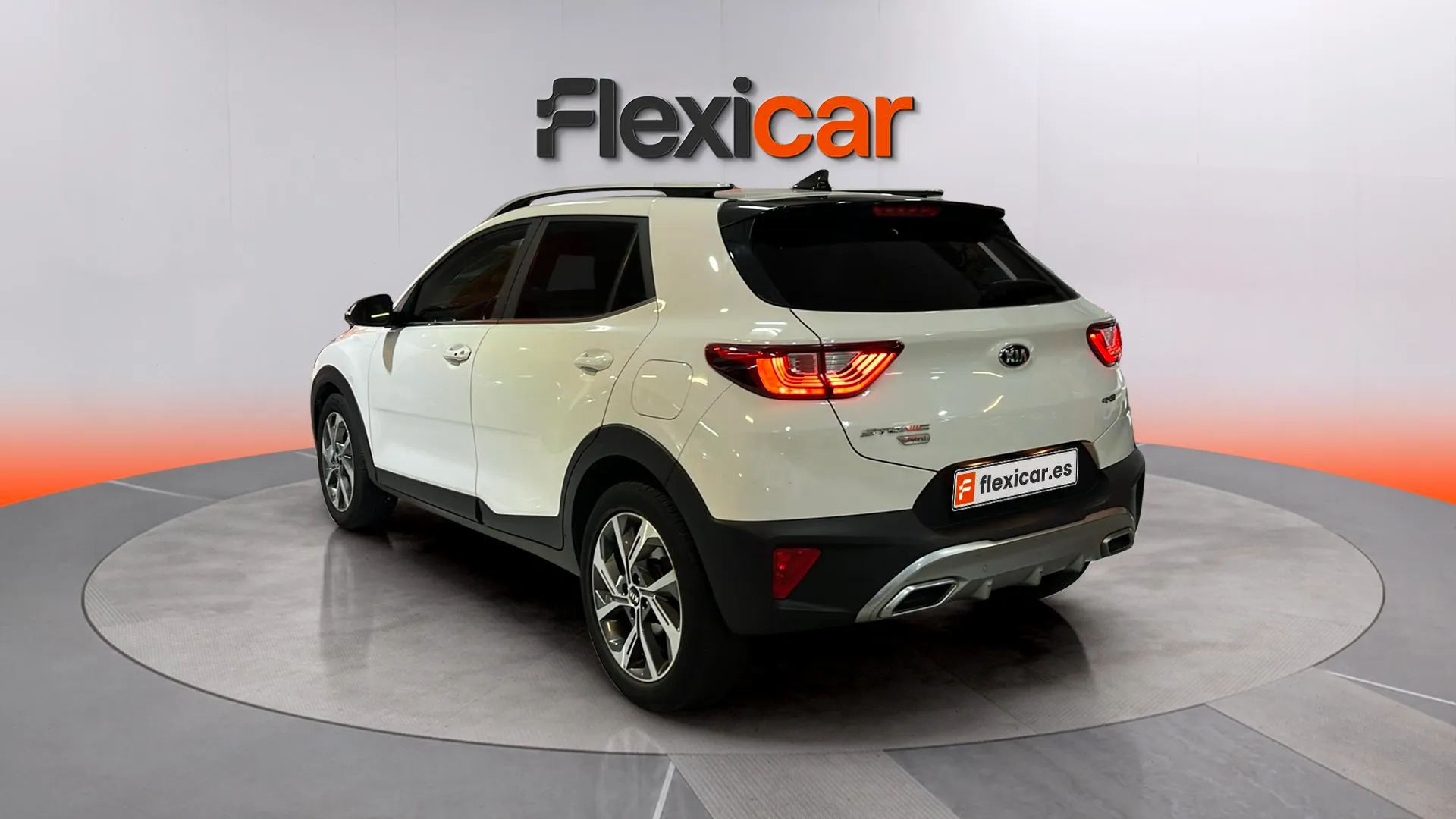 Kia Stonic 1.0 T-GDi MHEV GT Line DCT - foto 5