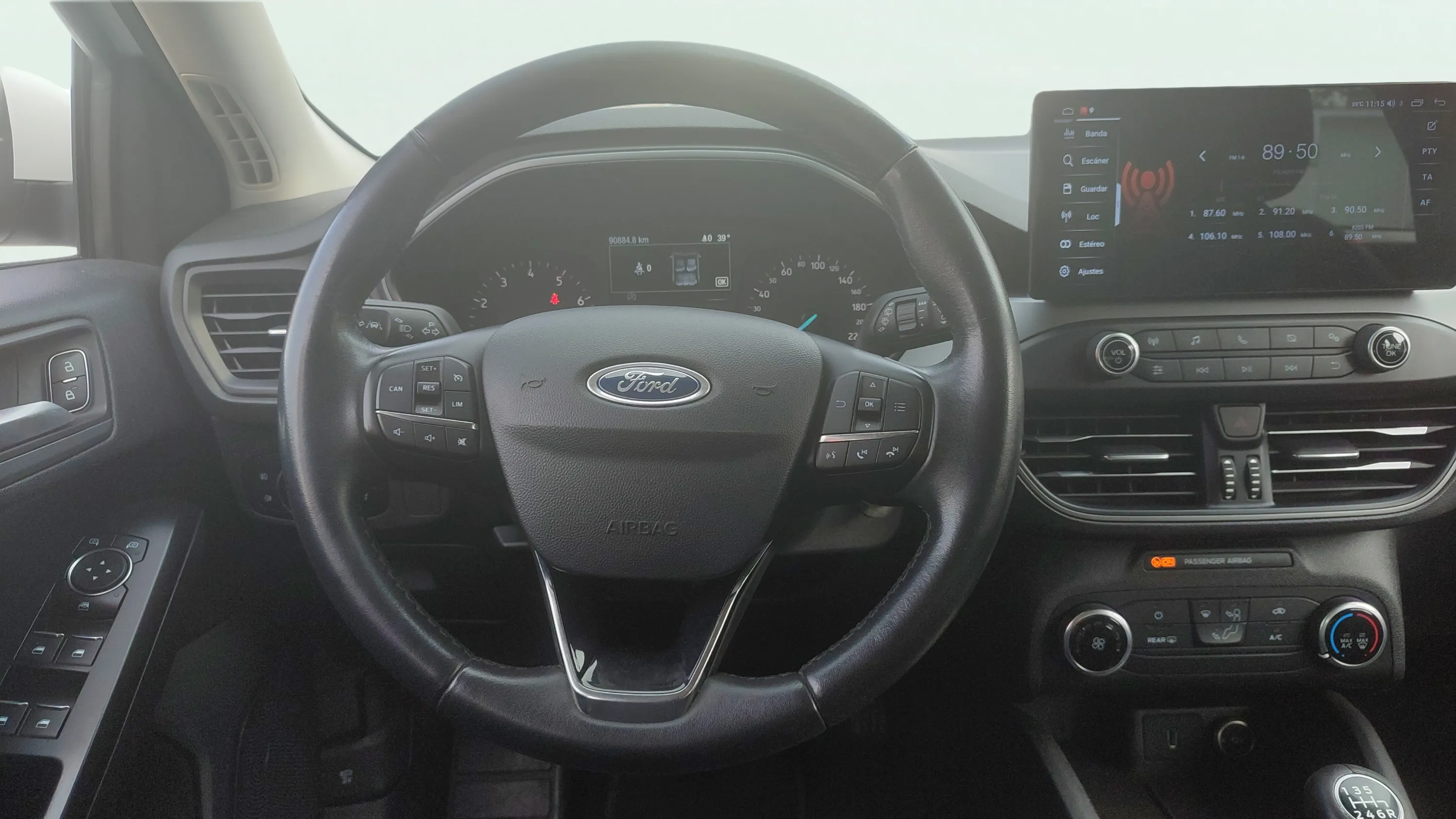 Ford Focus 1.0 EcoBoost Trend - foto 9