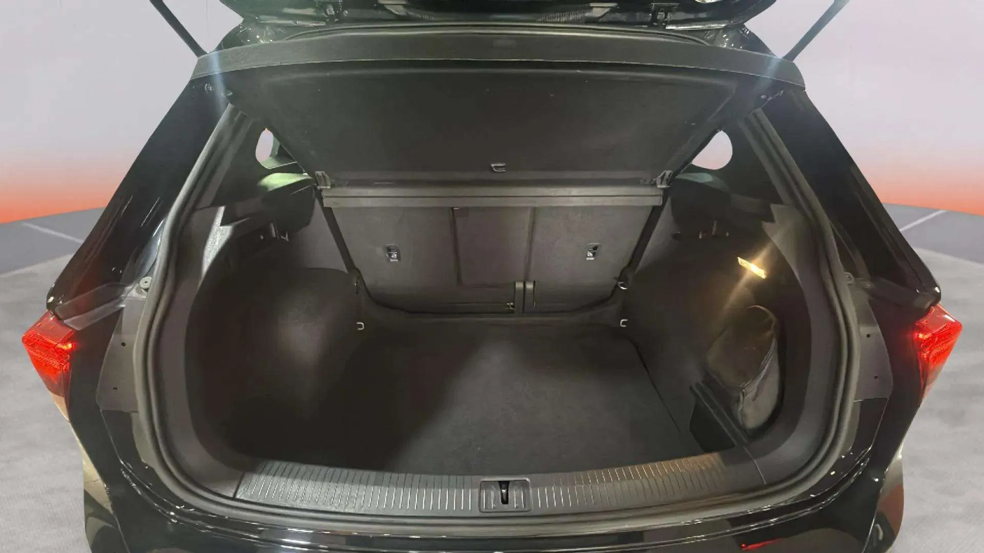 Volkswagen Tiguan R-Line 2.0 TDI DSG - foto 13