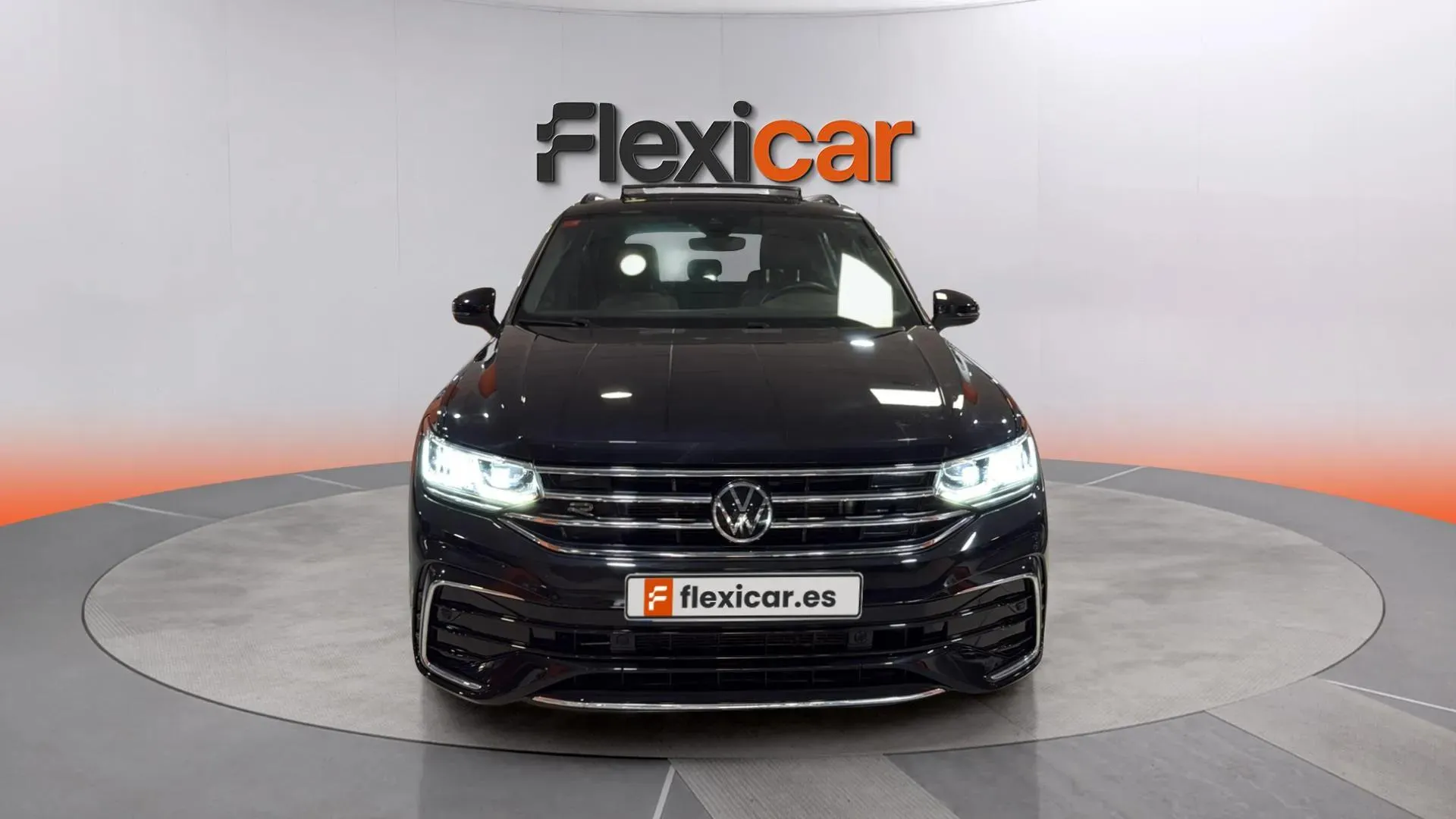 Volkswagen Tiguan R-Line 2.0 TDI DSG - foto 2