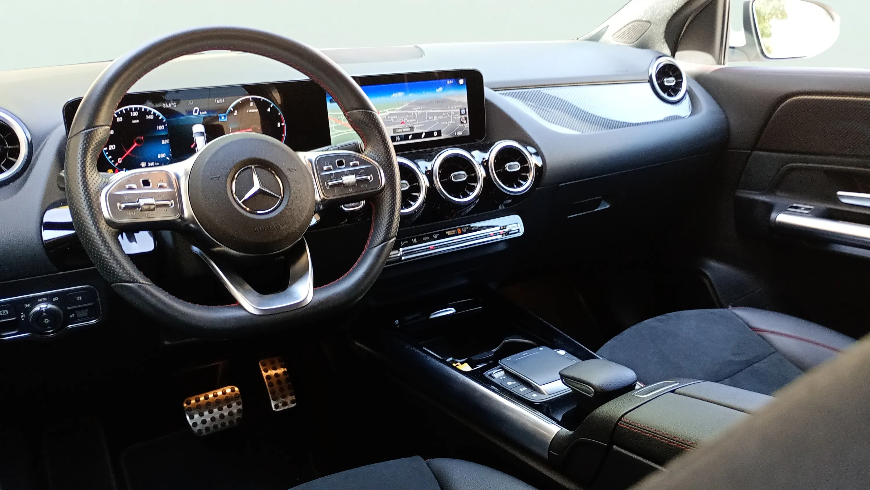 Mercedes-Benz GLA 200 D - foto 18