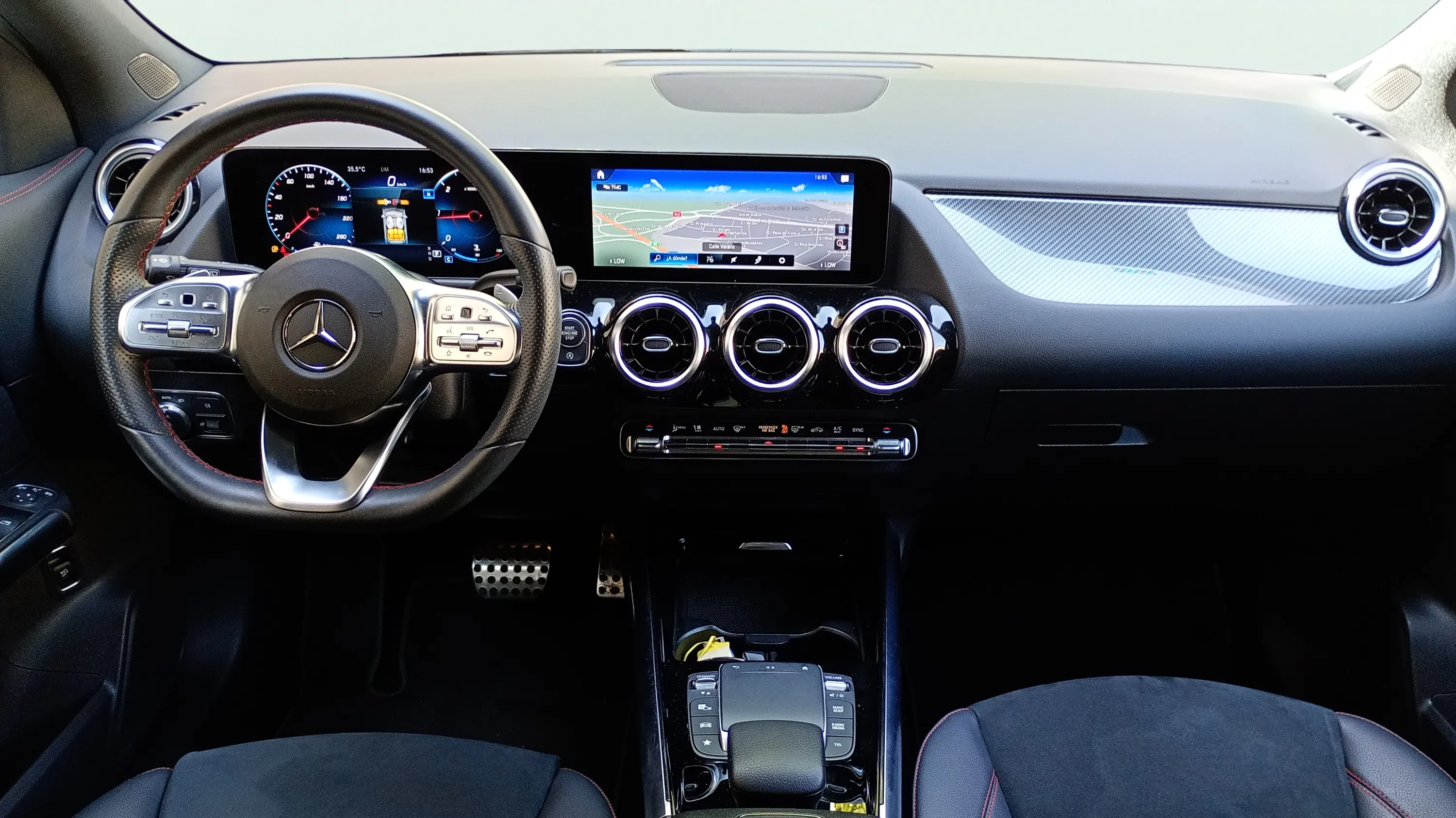 Mercedes-Benz GLA 200 D - foto 12