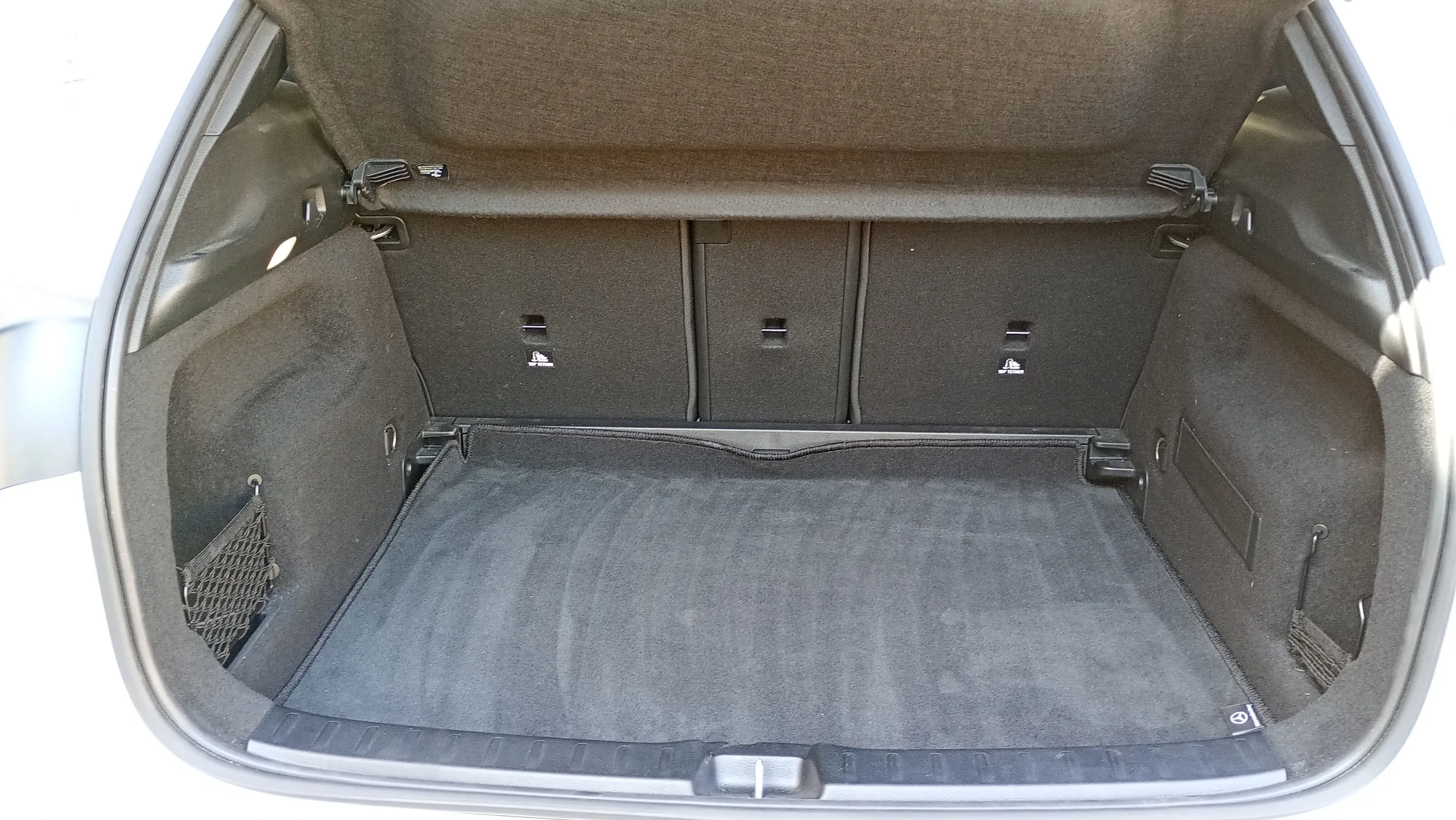 Mercedes-Benz GLA 200 D - foto 11