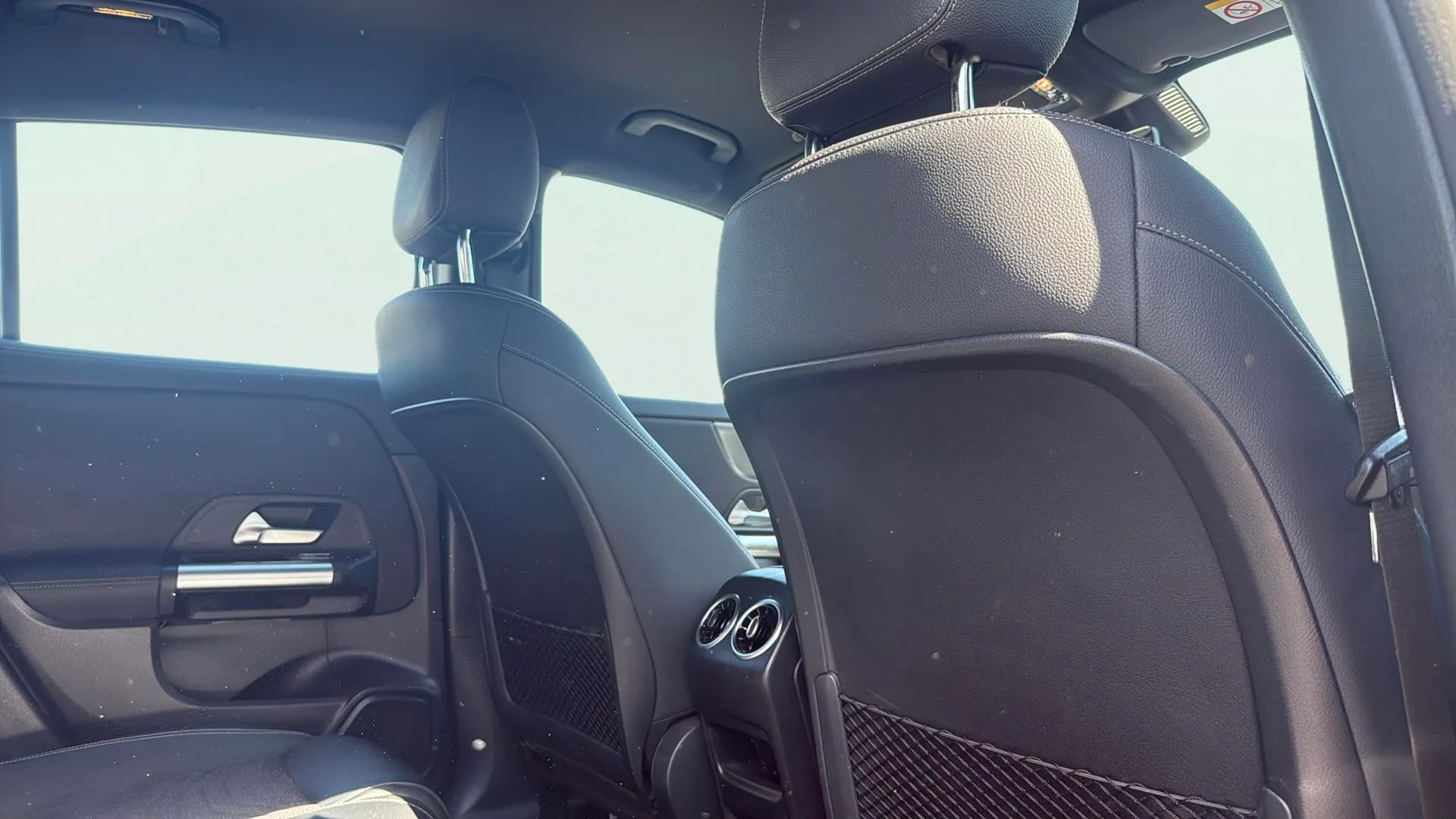Mercedes-Benz GLA 200 D - foto 16