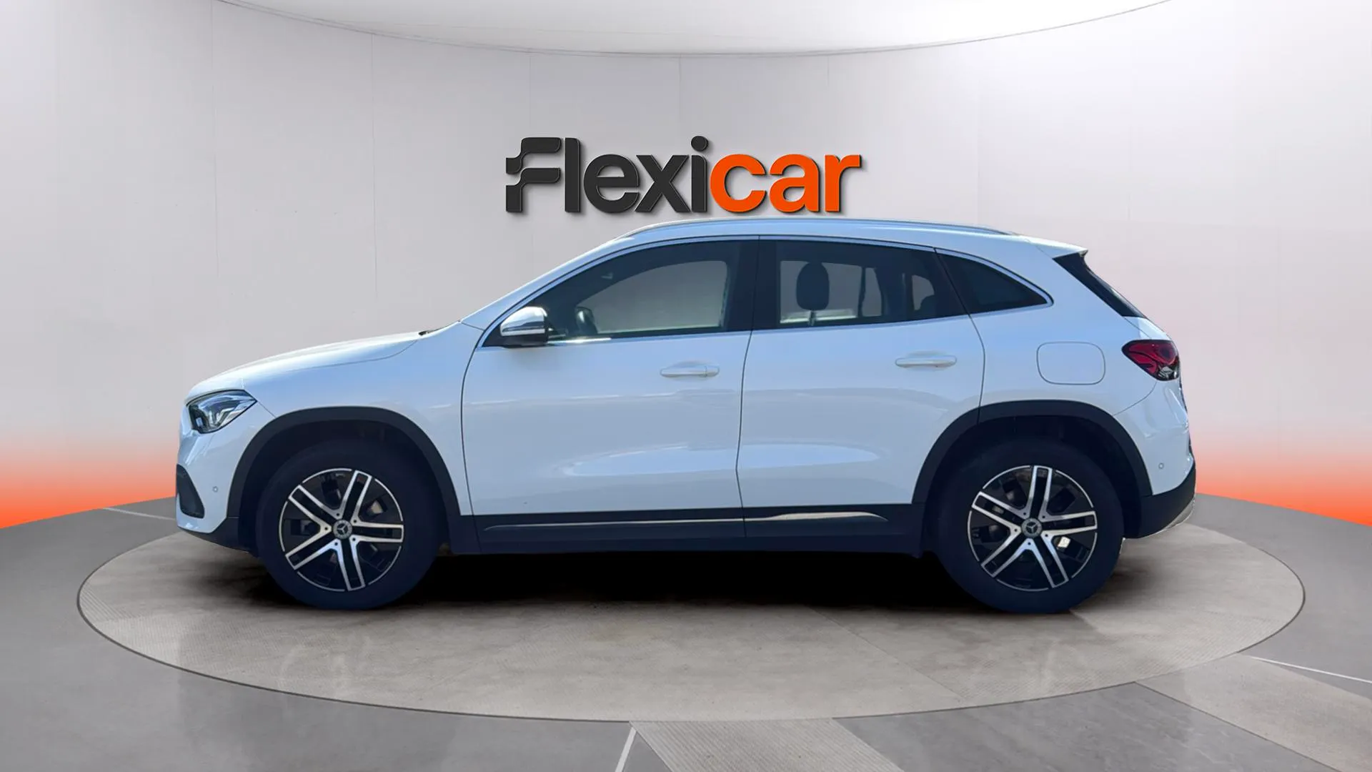 Mercedes-Benz GLA 200 D - foto 4