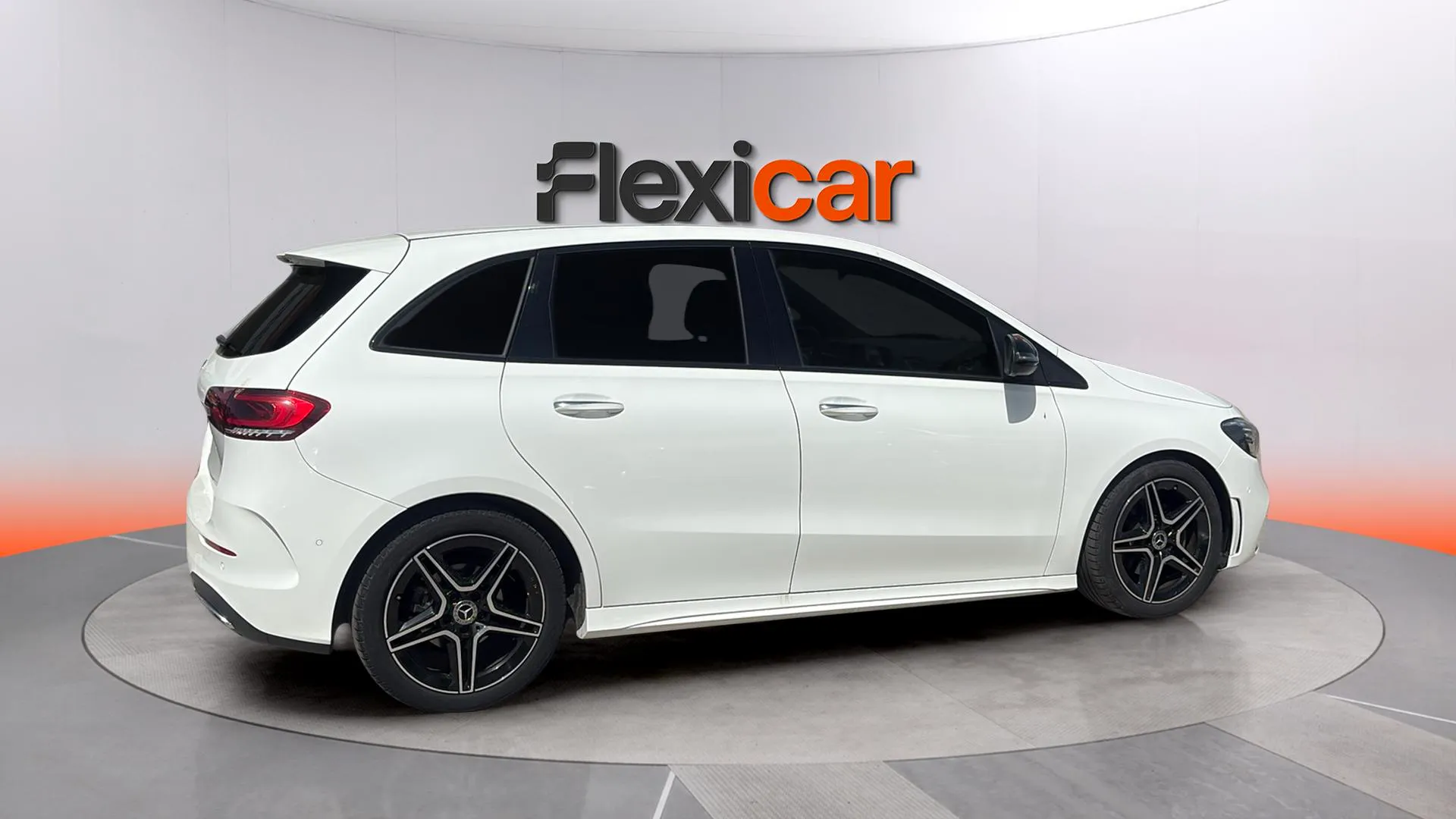 Mercedes-Benz Clase B B 200 d - foto 9