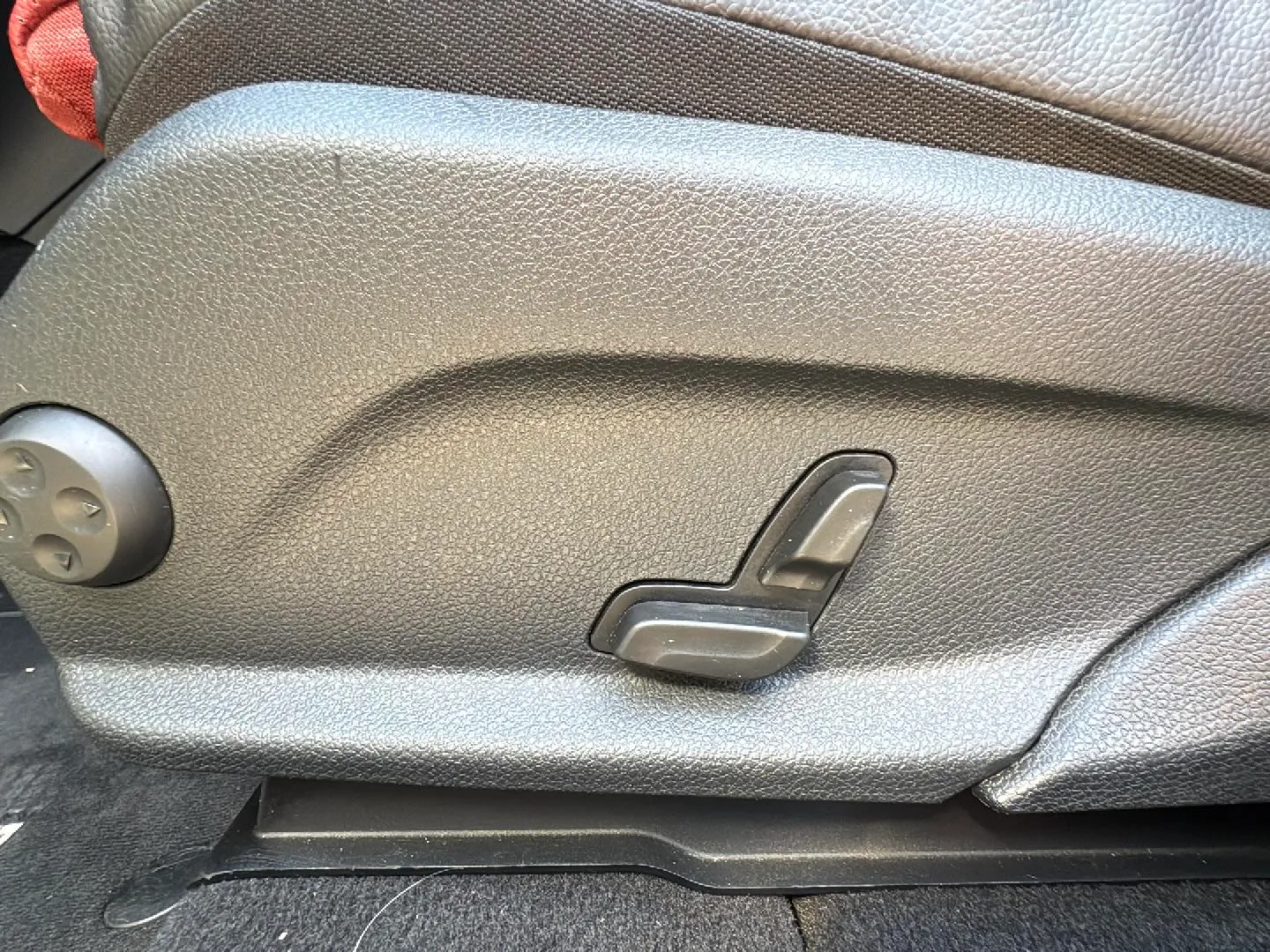Mercedes-Benz GLC 200 4MATIC - foto 33