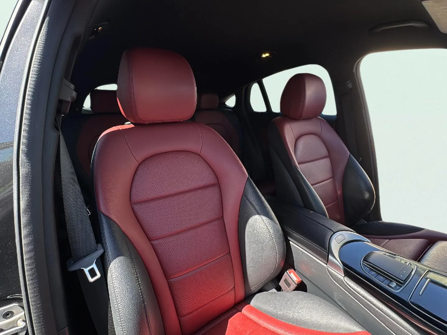 Mercedes-Benz GLC 200 4MATIC - foto 31