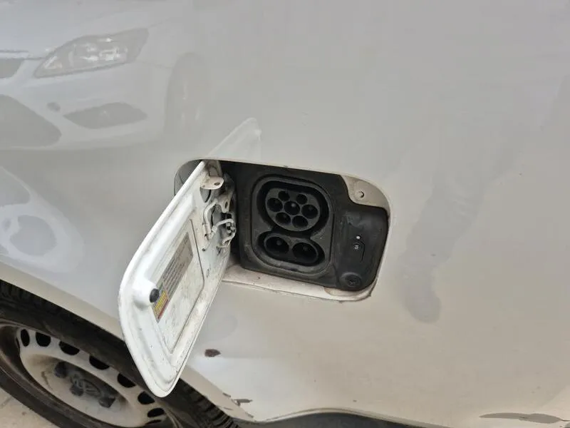 Volkswagen Caddy ABT eMaxi Furgon - foto 48