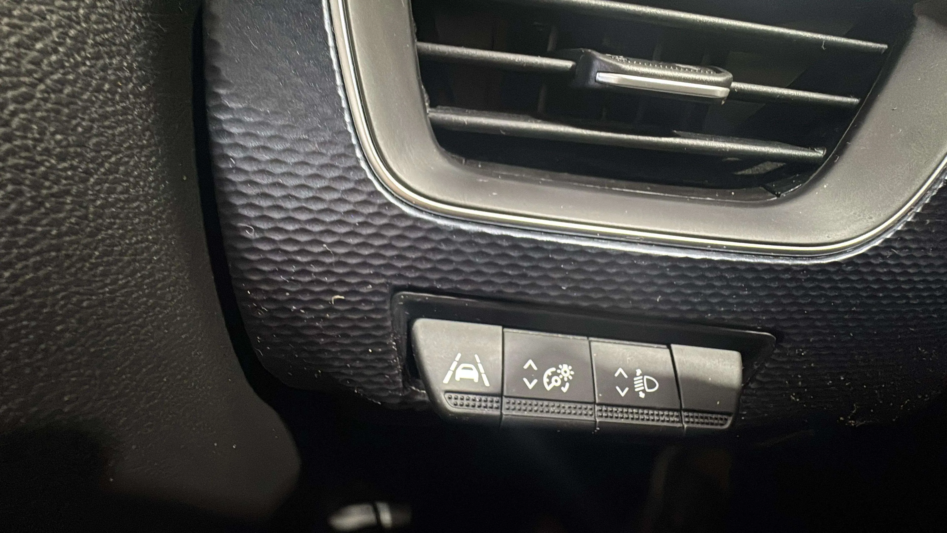Renault Arkana Evolution TCe EDC mild hybr - foto 18