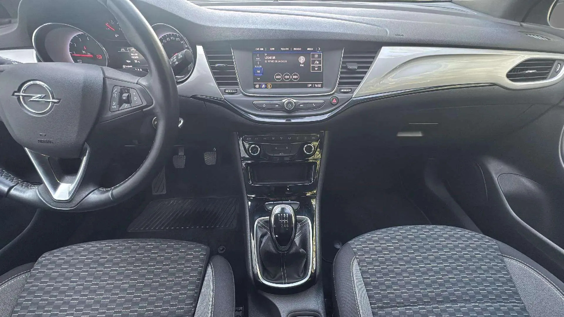 Opel Astra 1.2T SHT Business Elegance - foto 12
