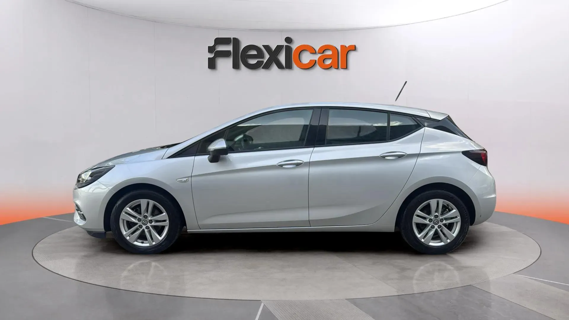 Opel Astra 1.2T SHT Business Elegance - foto 4
