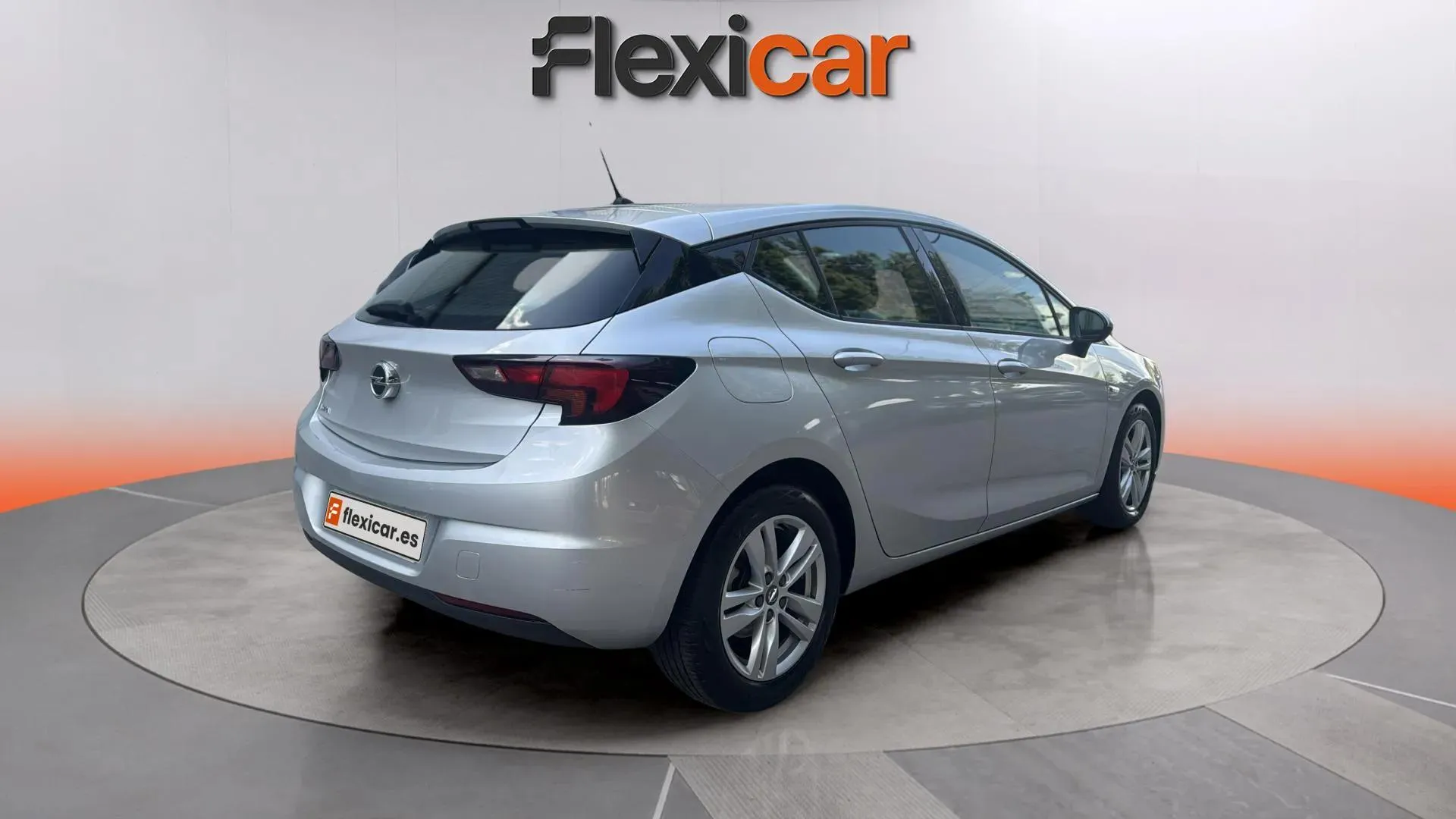 Opel Astra 1.2T SHT Business Elegance - foto 7